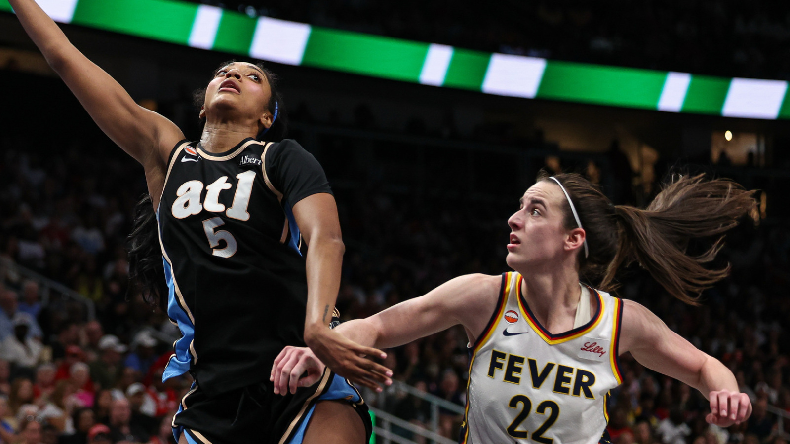 https://www.yardbarker.com/media/8/9/897ef12217ef87e85aca3cd3ba172a355f3cf155/thumb_16x9/caitlin-clarks-fever-angel-reeses-dream-wnba.jpg?v=1