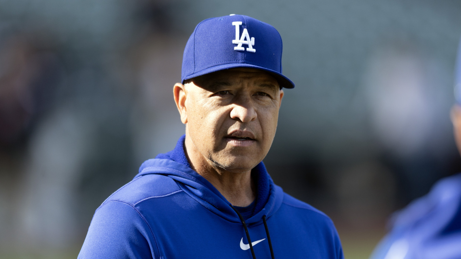 Dave Roberts' value to Dodgers magnified by high-profile firings