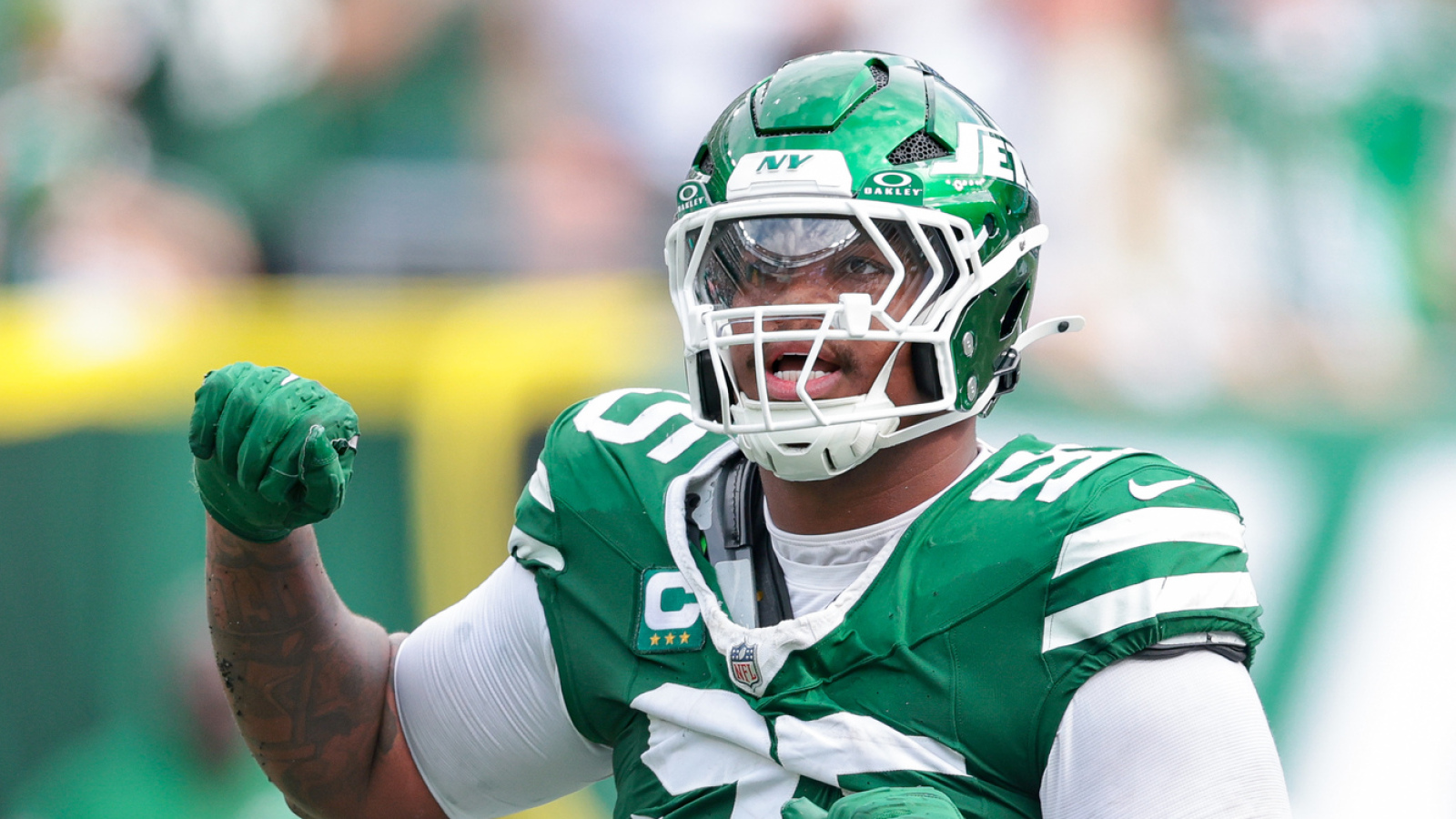 https://www.yardbarker.com/media/8/9/89ff59611f21f6fc130bf190850e79a3ac2b0ea6/thumb_16x9/quinnen-williams-says-jets-bold-pact-as-defense.jpg?v=1