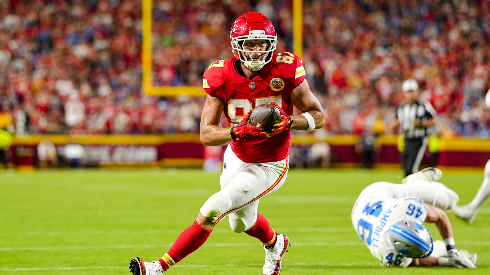 Travis Kelce’s jaw dropped when he heard Maya Rudolph watched his SNL ...