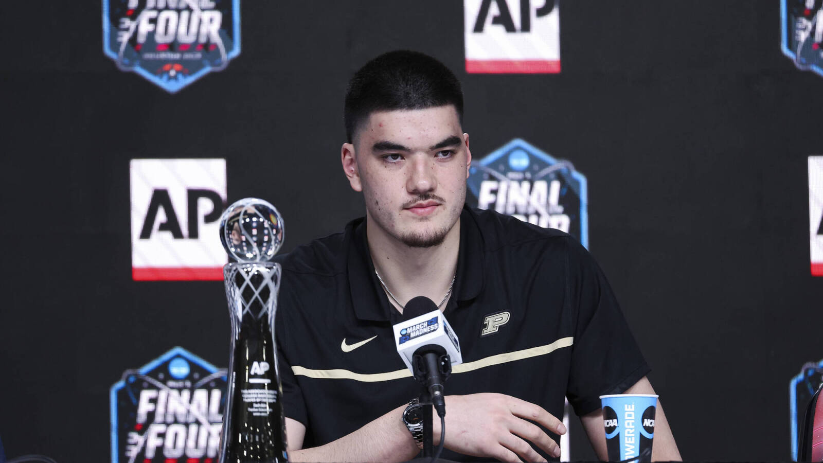 AP Player of the Year makes NBA Draft decision Yardbarker