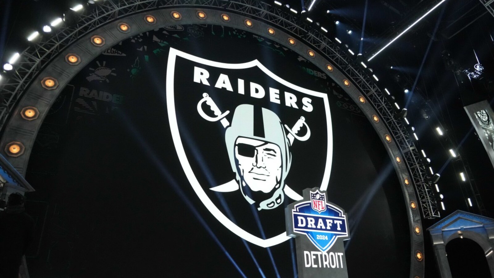 Las Vegas Raiders rookies get their new numbers as their careers start
