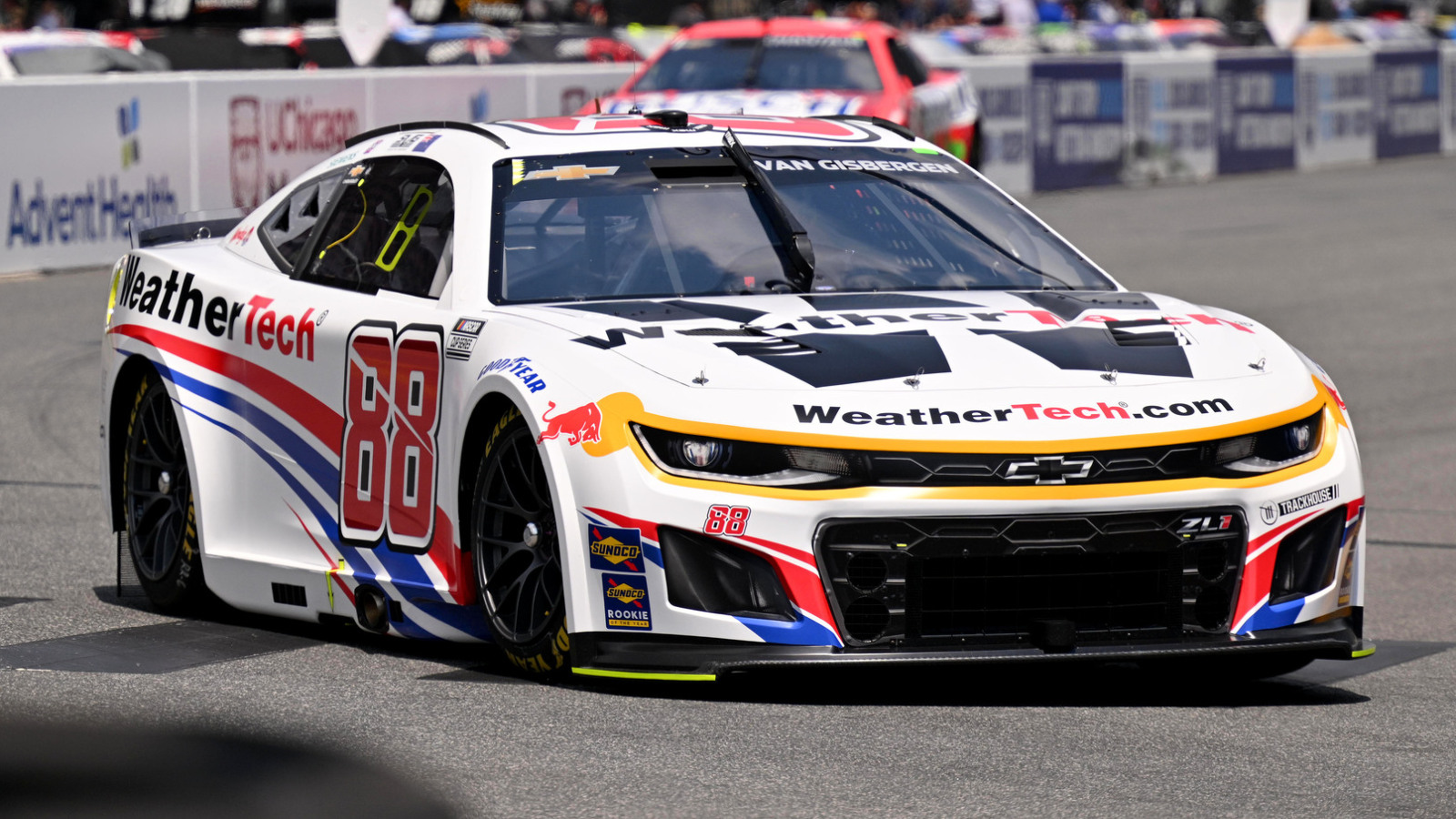 Shane van Gisbergen gagne le poteau pour la course de la série NASCAR Cup à Chicago