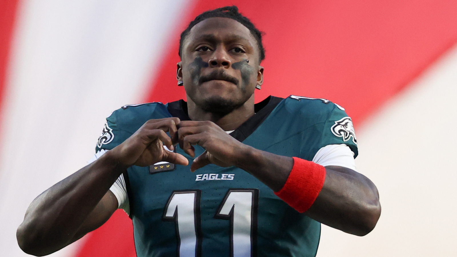https://www.yardbarker.com/media/8/b/8ba5322f5f878db11ced7323dd352f30ad246a38/thumb_16x9/eagles-brown-knows-his-future-headed-amid.jpg?v=1