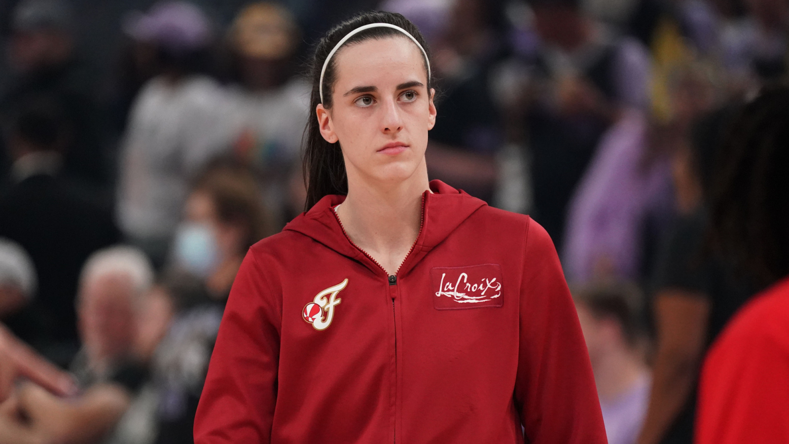 https://www.yardbarker.com/media/8/b/8bb10acdb58bd33a391f48885413b72a388310ad/thumb_16x9/lakers-legend-drops-bombshell-caitlin-clark-trade.jpg?v=1