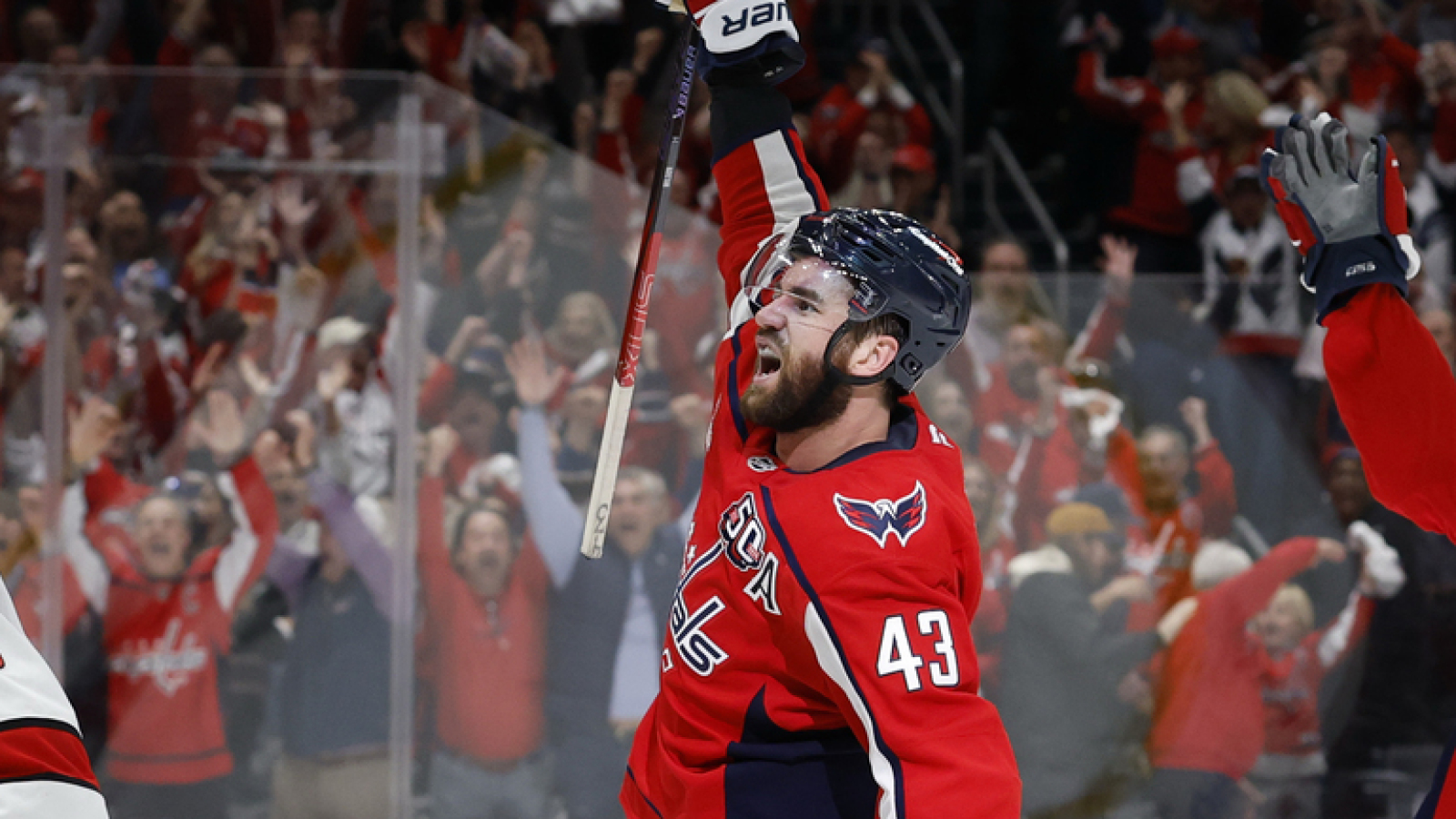 https://www.yardbarker.com/media/8/b/8bb4ff8d87458d90a52cd2b73c19a39d5b1e2ed2/thumb_16x9/capitals-tom-wilson-shows-his-value-game-2-win.jpg?v=1