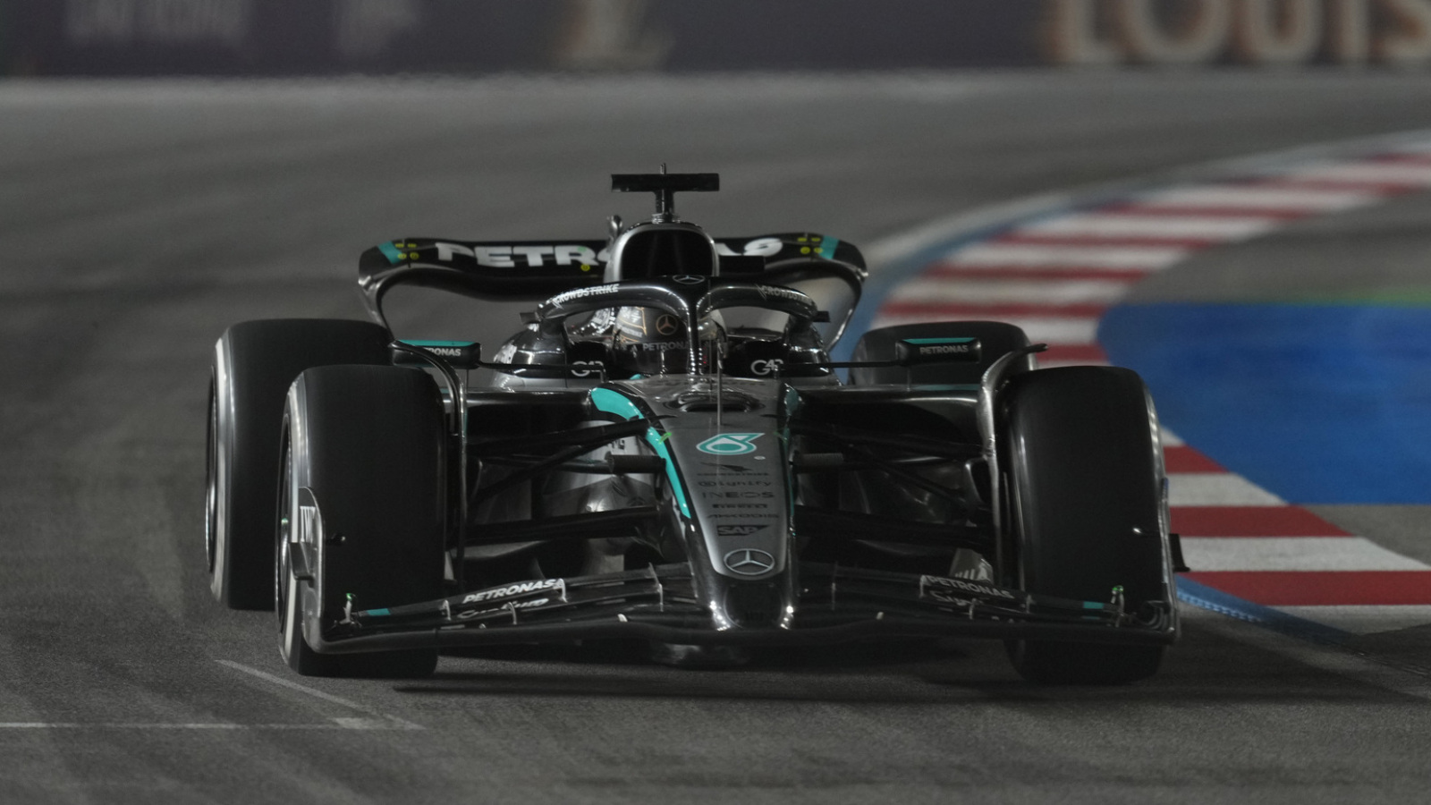 Mercedes driver George Russell makes a costly admission | Yardbarker