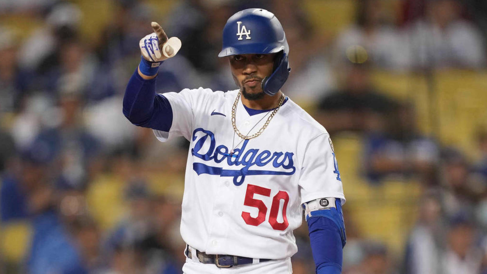 Betts leads MLB in jersey sales, 4 Dodgers in top 10