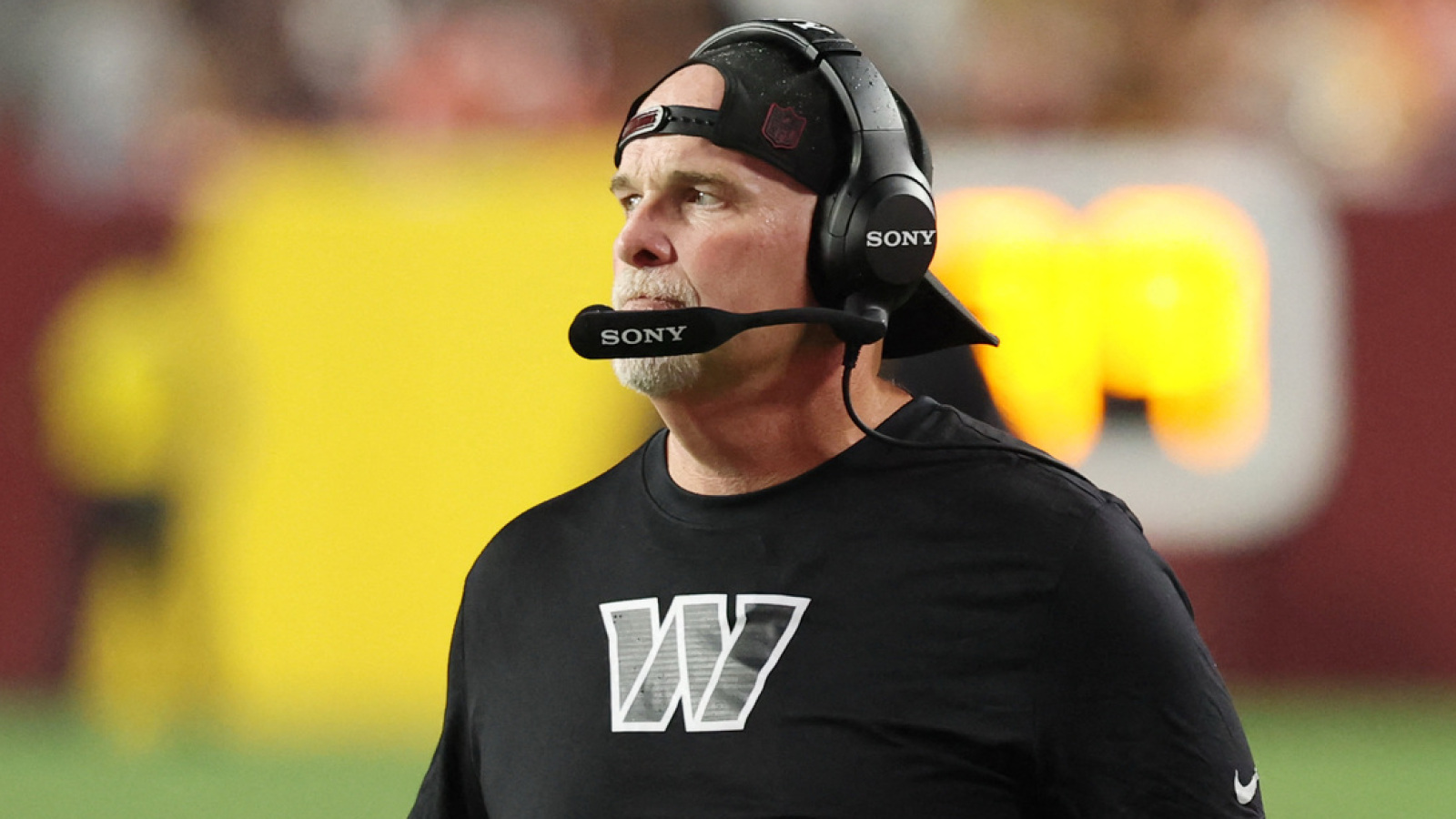 https://www.yardbarker.com/media/8/c/8c23020f1747a5580311acf3d5b95a9bbbc21499/thumb_16x9/commanders-defense-steals-show-against-eagles.jpg?v=1