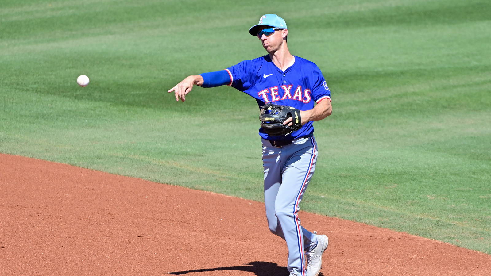 Rangers Select Matt Duffy, Promote Dustin Harris | Yardbarker