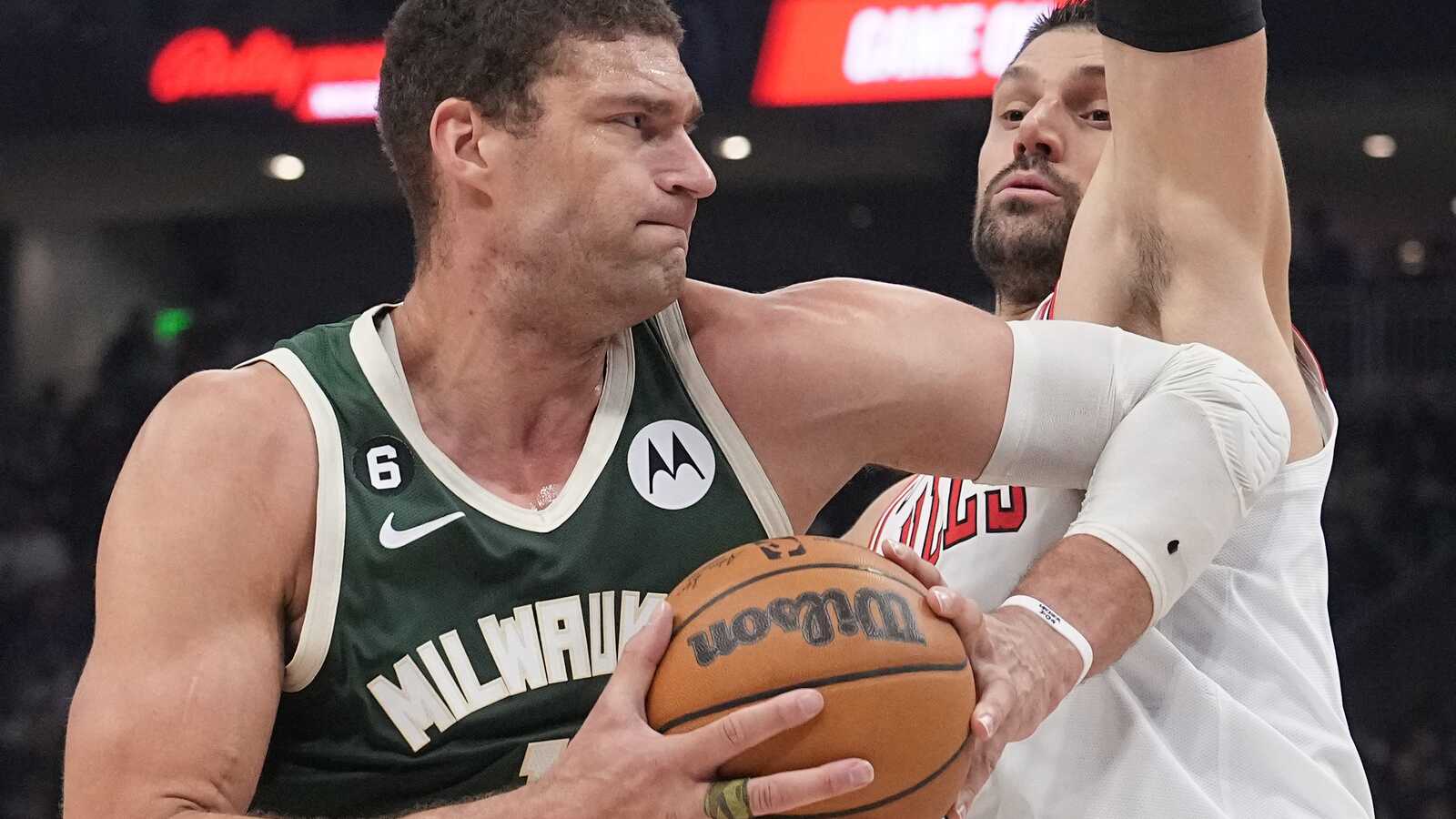 Rockets’ Bold Plans To Pursue Bucks’ Brook Lopez, Revealed Yardbarker