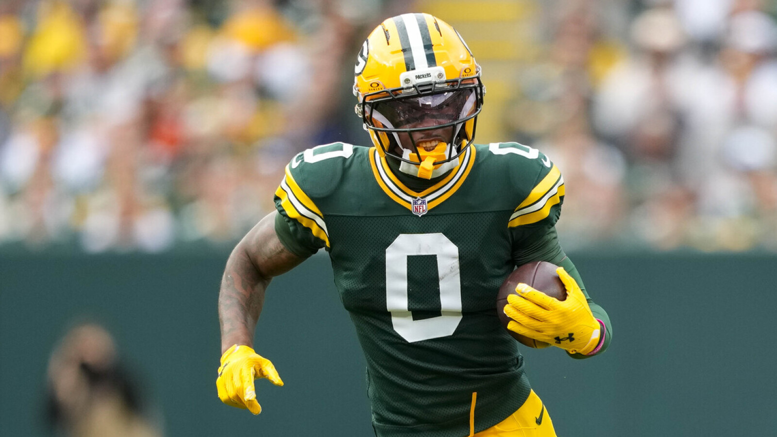 https://www.yardbarker.com/media/8/c/8c58830c03824ad0ead476d0d913801cc8164549/thumb_16x9/golden-johnson-headline-list-standout-nfl-rookies.jpg?v=1
