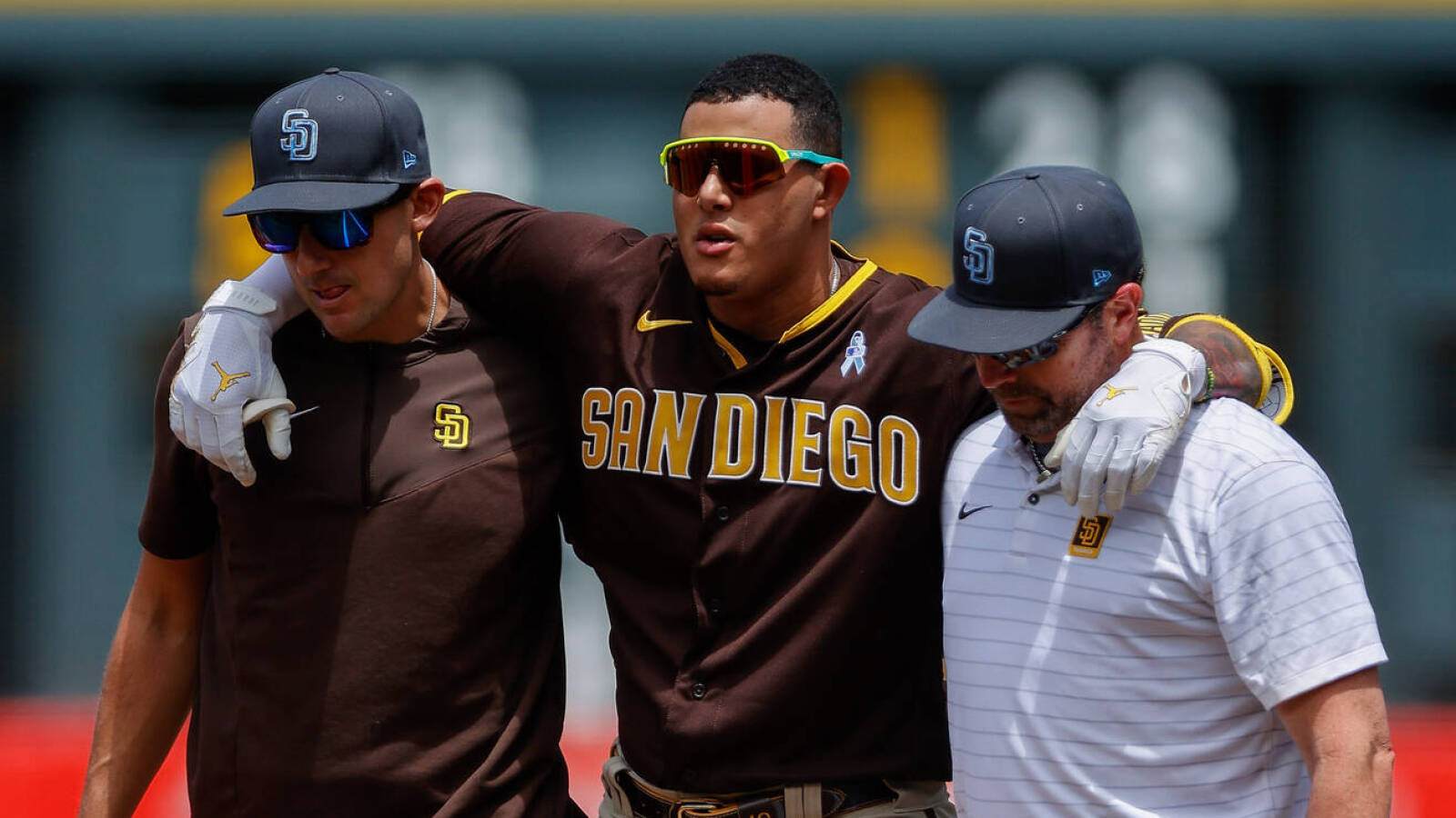 Padres: X-rays on Manny Machado's ankle are negative - Vimarsana News