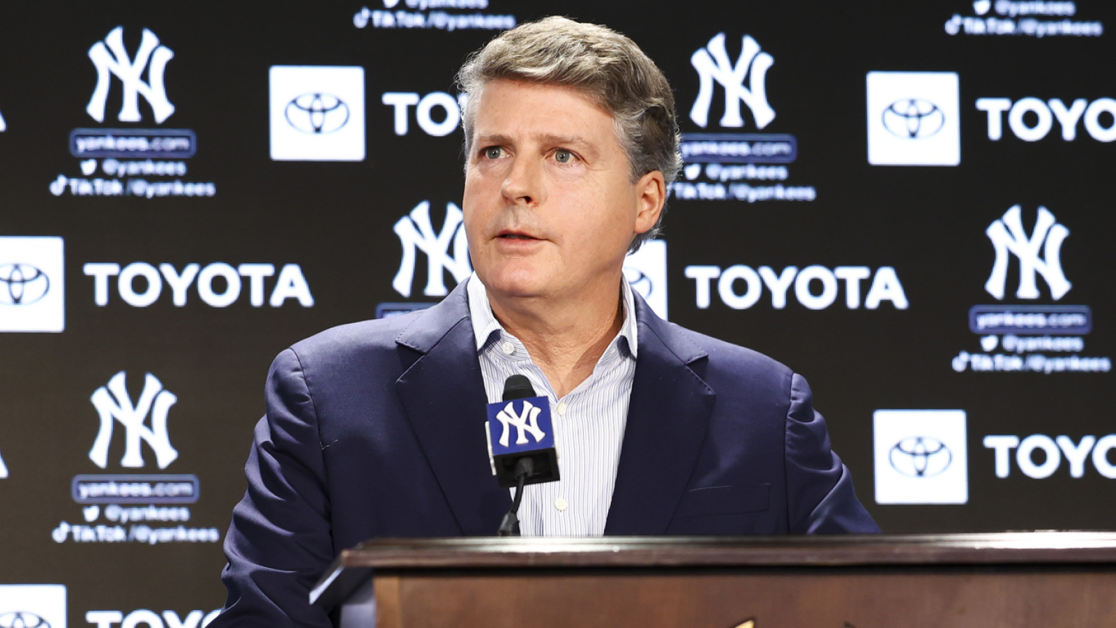 Jeter defends Steinbrenner amid complaints about Yankees’ offseason