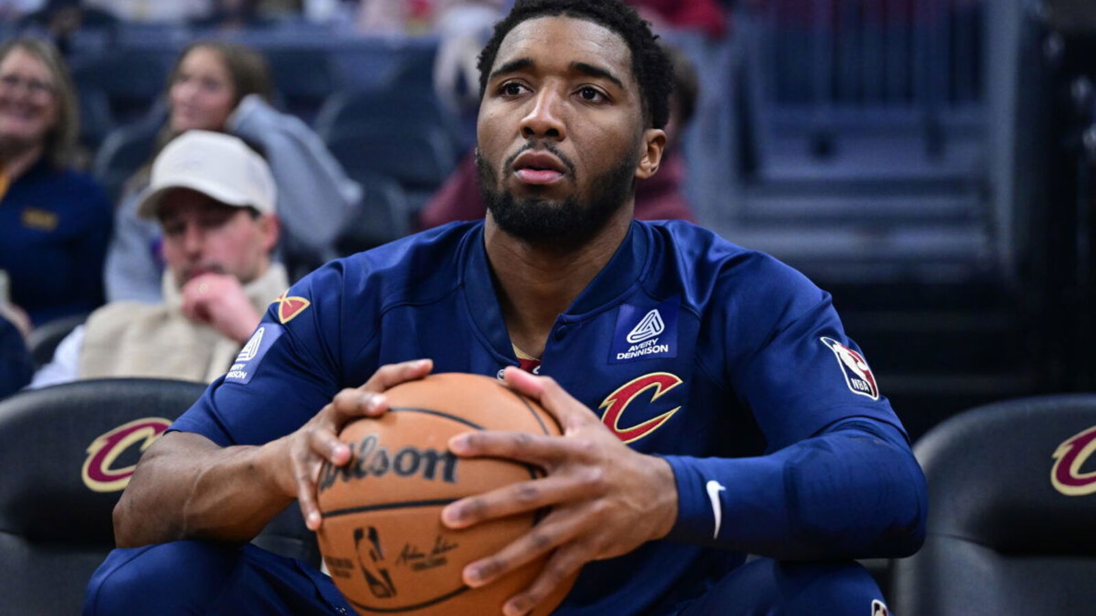 Graphic Photo From Cavs-Bucks Confirms Donovan Mitchell’s Concerning ...