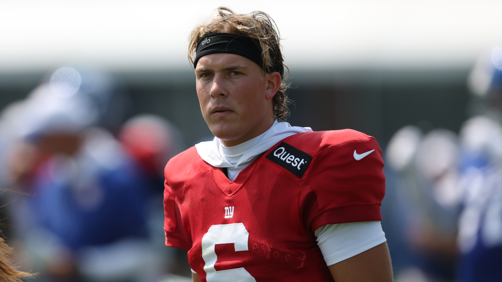 https://www.yardbarker.com/media/8/d/8d2d9e32a4e3138c5d2861b32add371f339cf3b2/thumb_16x9/former-heisman-winner-praises-jaxson-dart.jpg?v=1