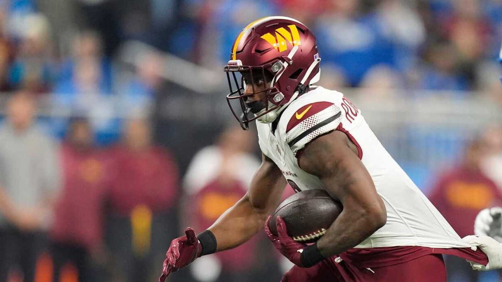 https://www.yardbarker.com/media/8/d/8d50ae9369b0272349de82efbaca3b7ca667a8ee/thumb_16x9/report-commanders-cut-key-offensive-player.jpg?v=1