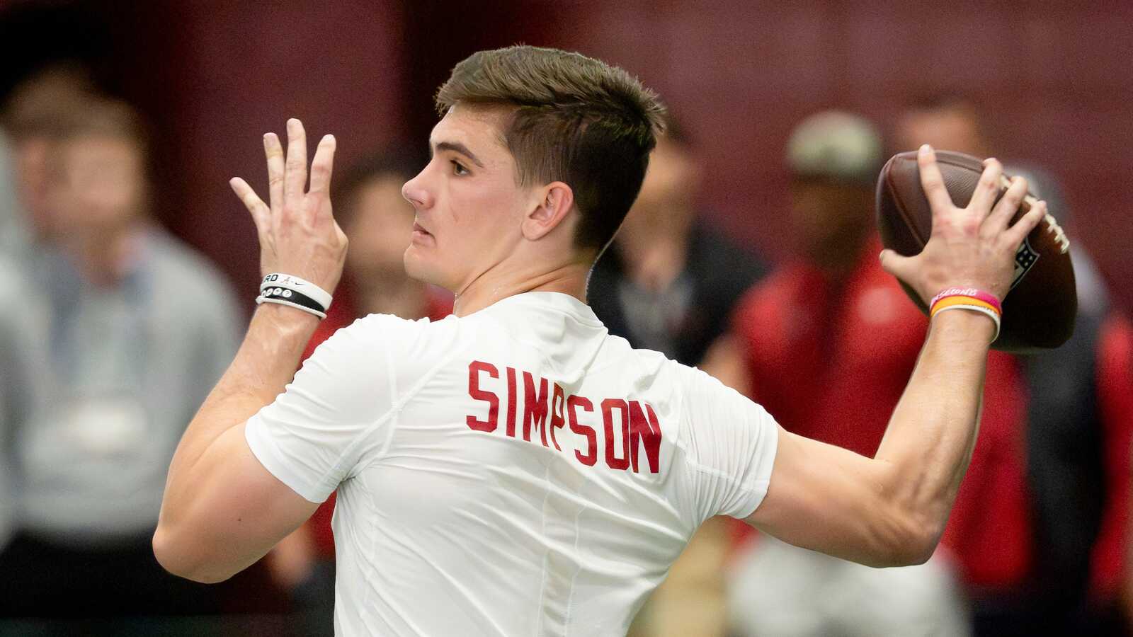 https://www.yardbarker.com/media/8/d/8d54434477101030f7097ae1af733787673457e5/thumb_16x9/kalen-deboer-knows-alabama-qb-ty-simpson-should.jpg