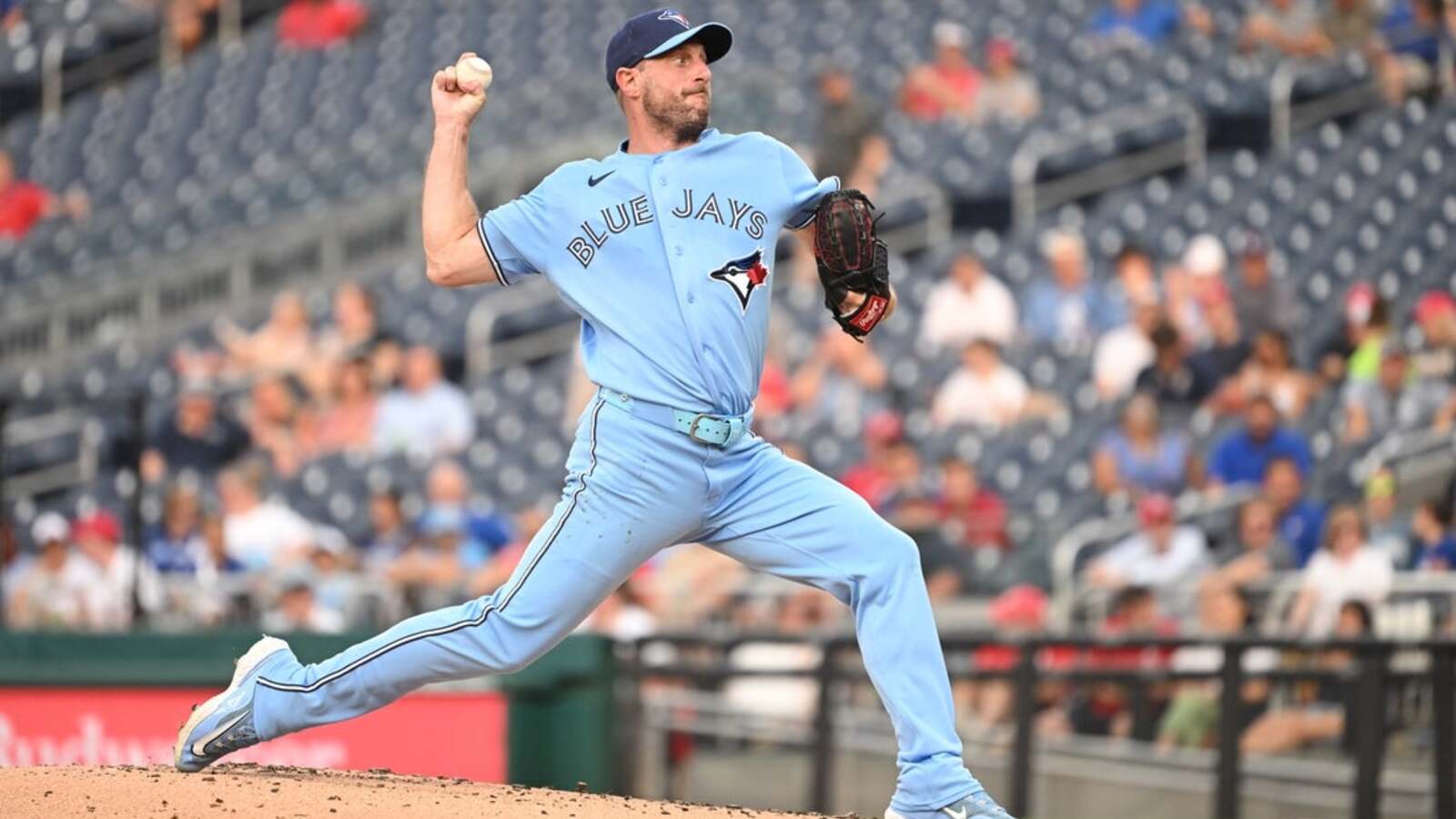 Blue Jays Aim for Series Sweep Against Struggling Cardinals