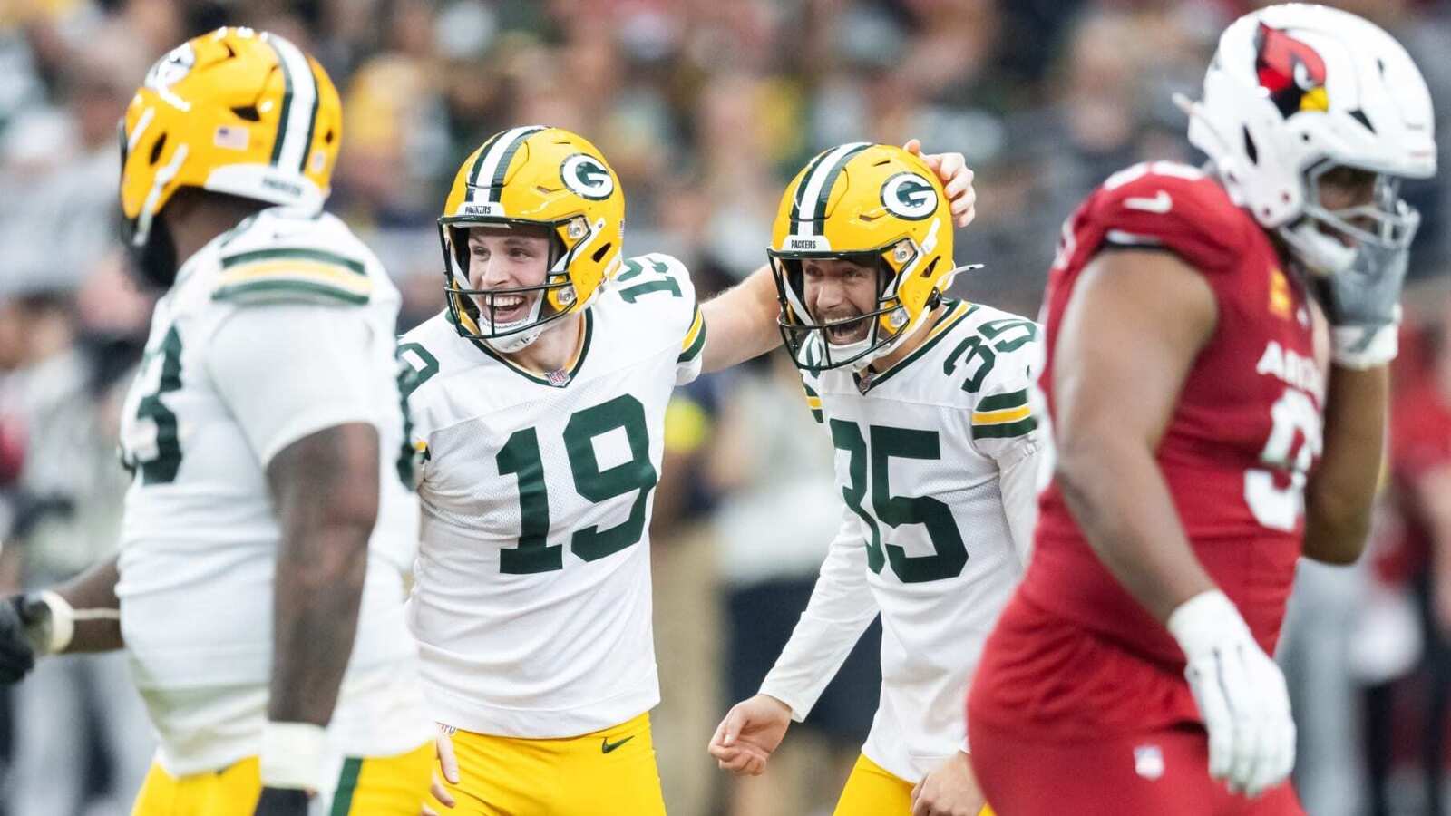 https://www.yardbarker.com/media/8/d/8de4fffeb5a0df6563332c066a1eaffed43e9639/thumb_16x9/packers-lukas-havrisik-cardinals.jpg?v=1