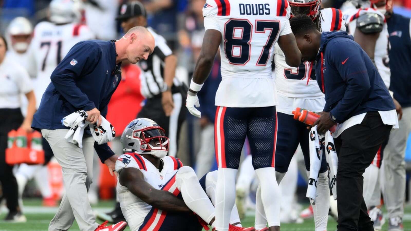 Patriots WR A.J. Brown practices; return vs. Jets ‘up in the air’