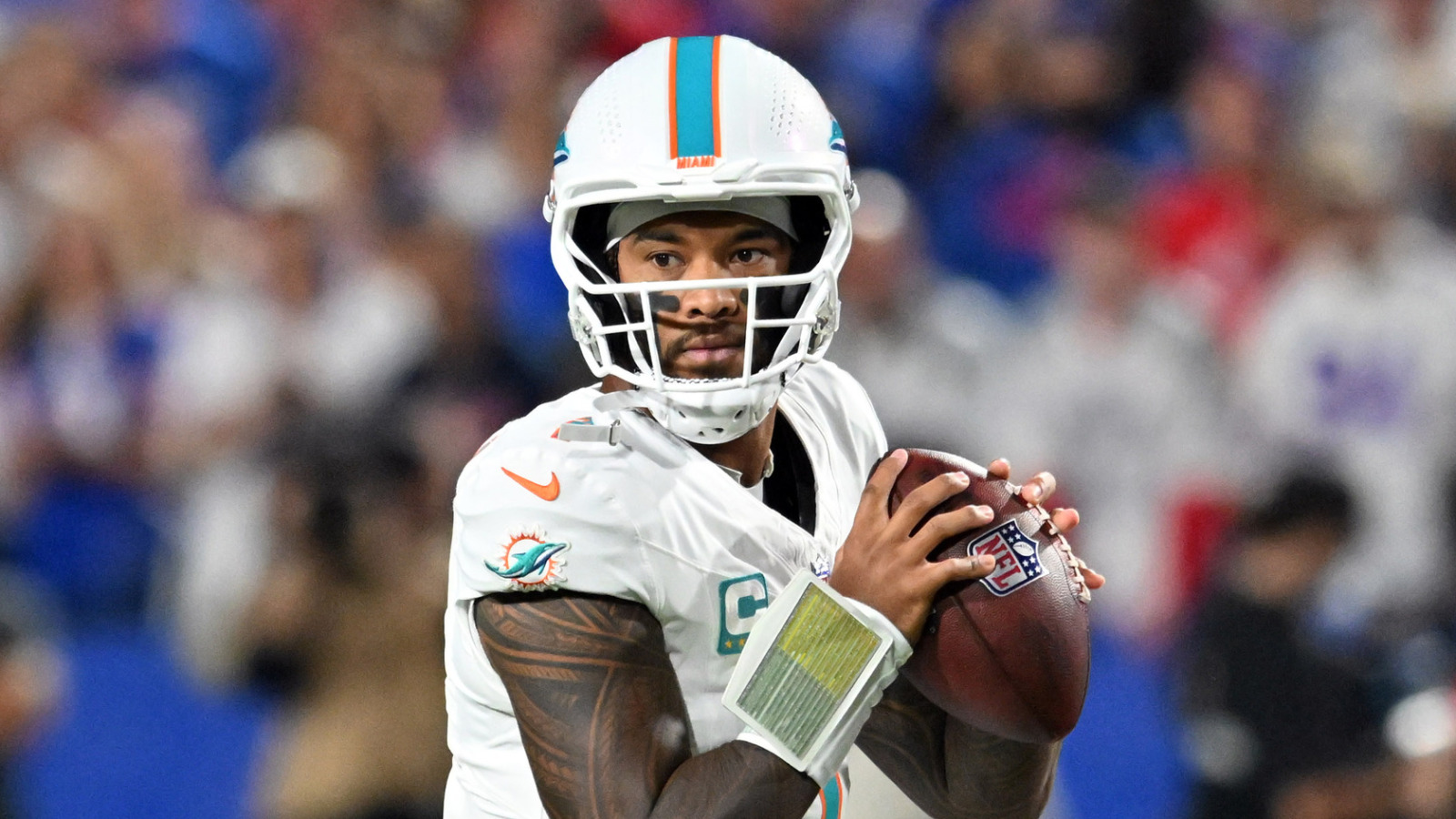 https://www.yardbarker.com/media/8/e/8e308e6751c151c8bf95ca4ffe1c245ecf11b16c/thumb_16x9/tua-tagovailoa-epic-response-cam-newton-criticism.jpg?v=1
