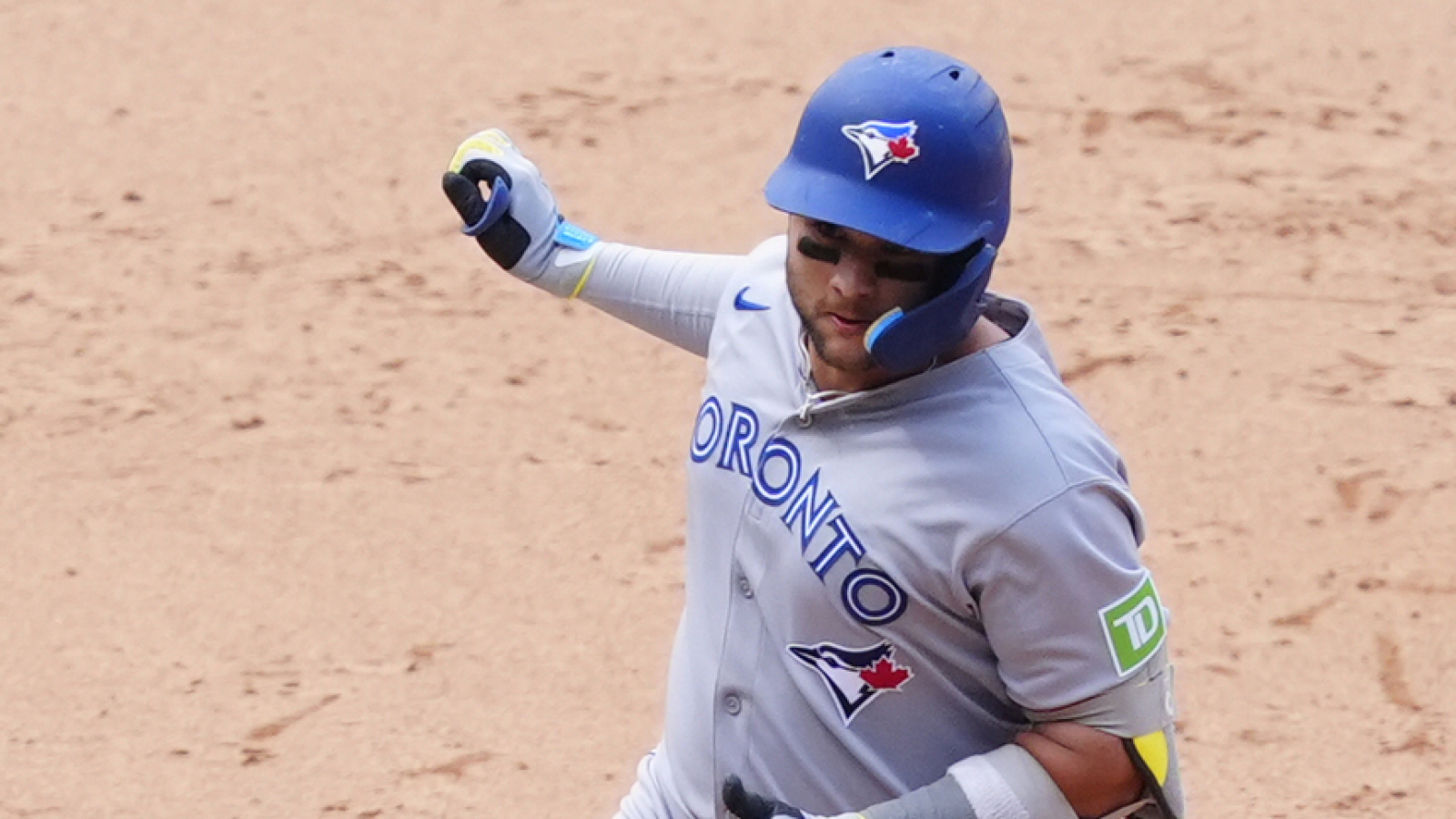 https://www.yardbarker.com/media/8/e/8e351a1a1599d5f724ff17335ca382fdba36aa61/thumb_16x9/blue-jays-demolish-records-eye-popping-coors.jpg?v=1