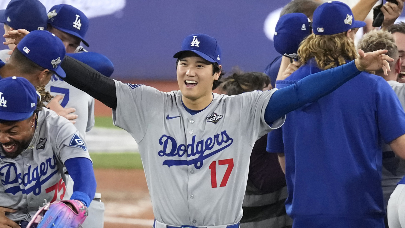 https://www.yardbarker.com/media/8/e/8e95fee95b856fdbe40269943ecec091491e016f/thumb_16x9/shohei-ohtani-continues-mvp-run.jpg?v=1