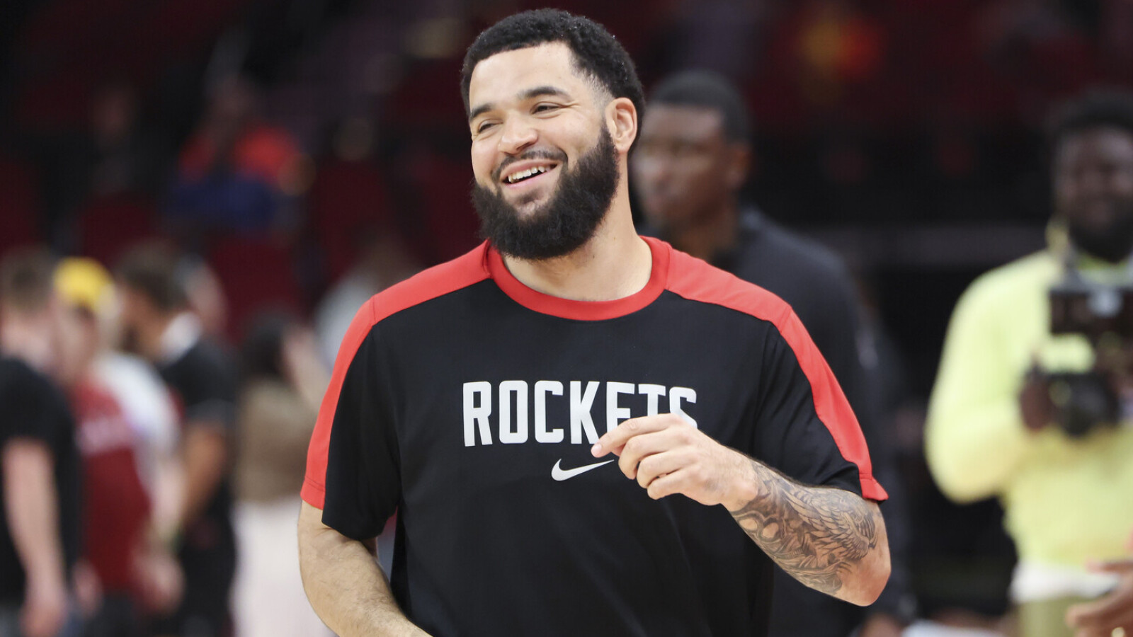 https://www.yardbarker.com/media/8/e/8efea4089c99b34e610e837772936e11666517c7/thumb_16x9/three-pointers-one-nba-season-quiz.jpg?v=1