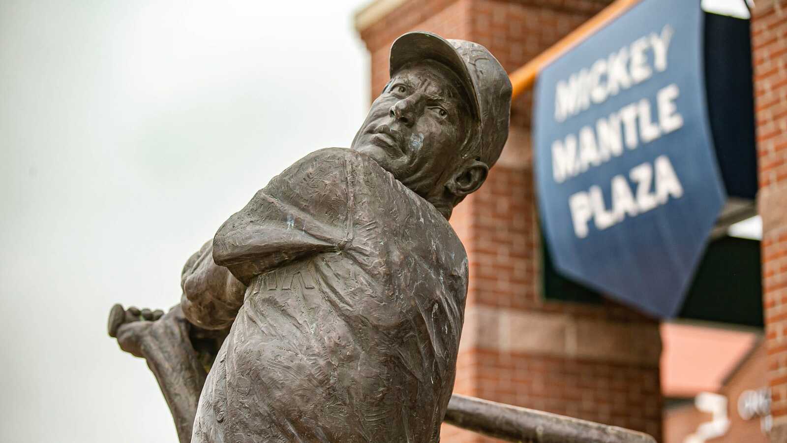 1952 Mickey Mantle card sells for record-breaking $12.6 million - Vimarsana News