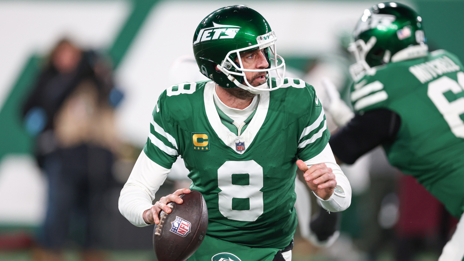 https://www.yardbarker.com/media/8/f/8f5a3a70a6b73ce826a4383a18f9359334163280/thumb_16x9/rodgers-former-coach-addresses-qb-good-mentor.jpg?v=1