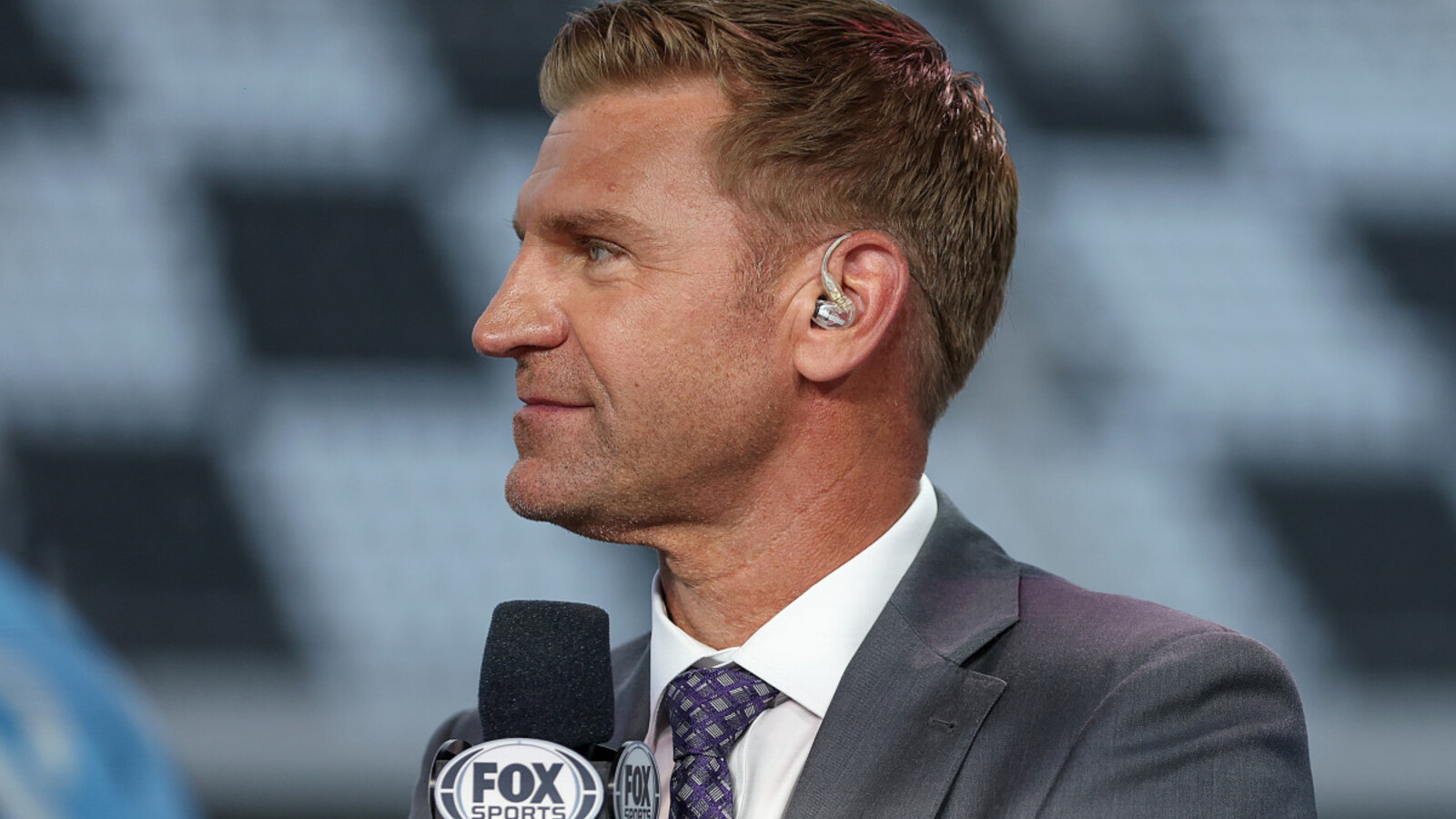 Clint Bowyer Has Meltdown on Live TV and Kyle Larson Roasts Him For It ...