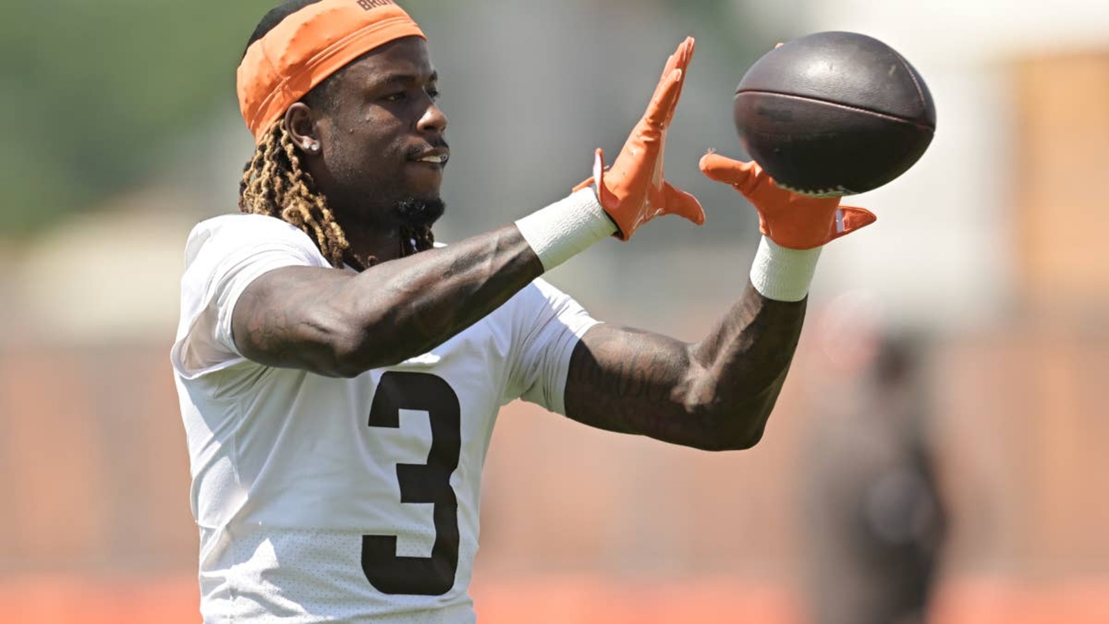 Carson Schwesinger, Jerry Jeudy Among 3 Winners and 2 Losers in Browns ...