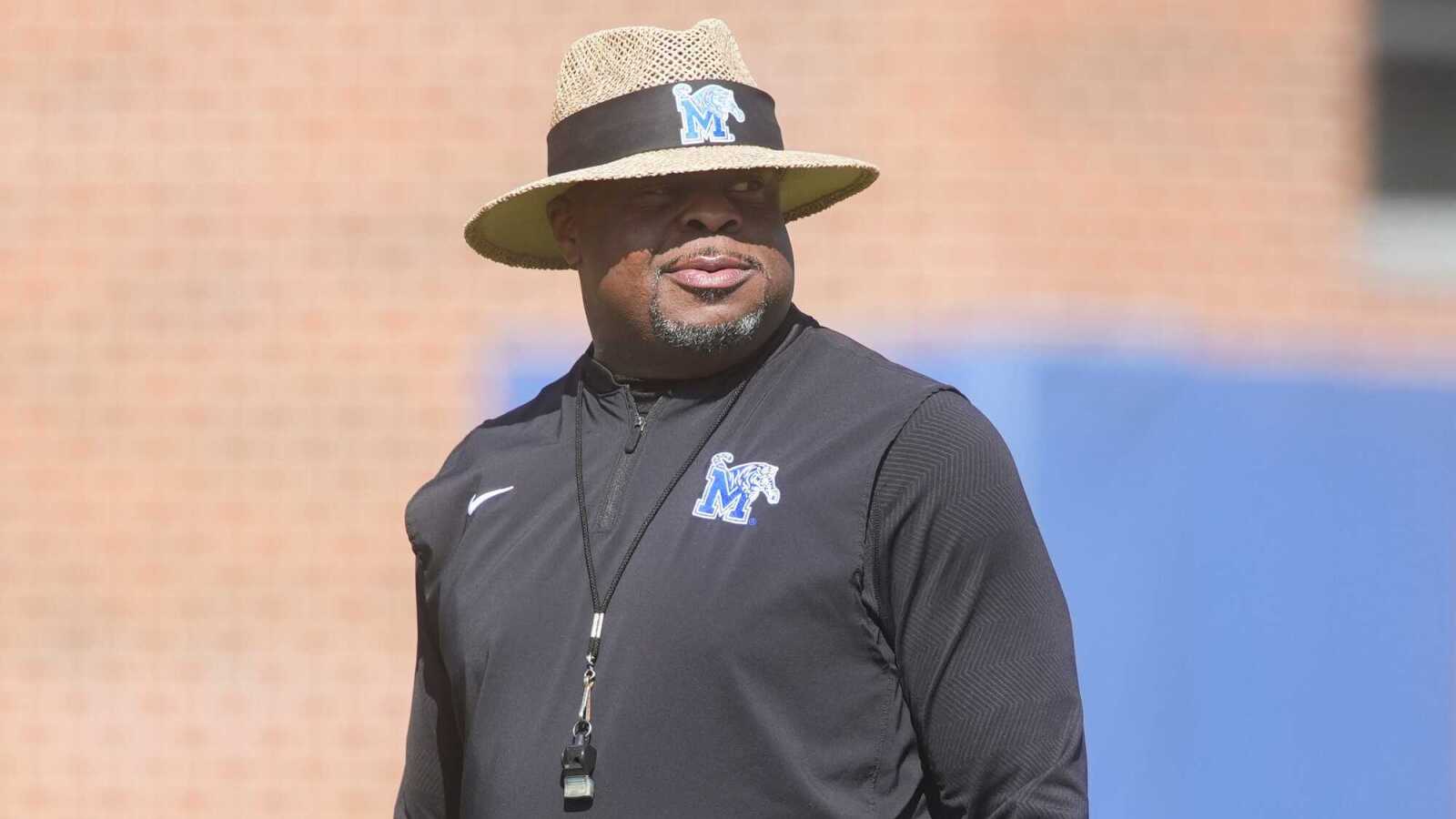 https://www.yardbarker.com/media/8/f/8f9dd8f7a41fd937143067311000d2682fc8e52a/thumb_16x9/likely-non-power-four-teams-college-football.jpg?v=1