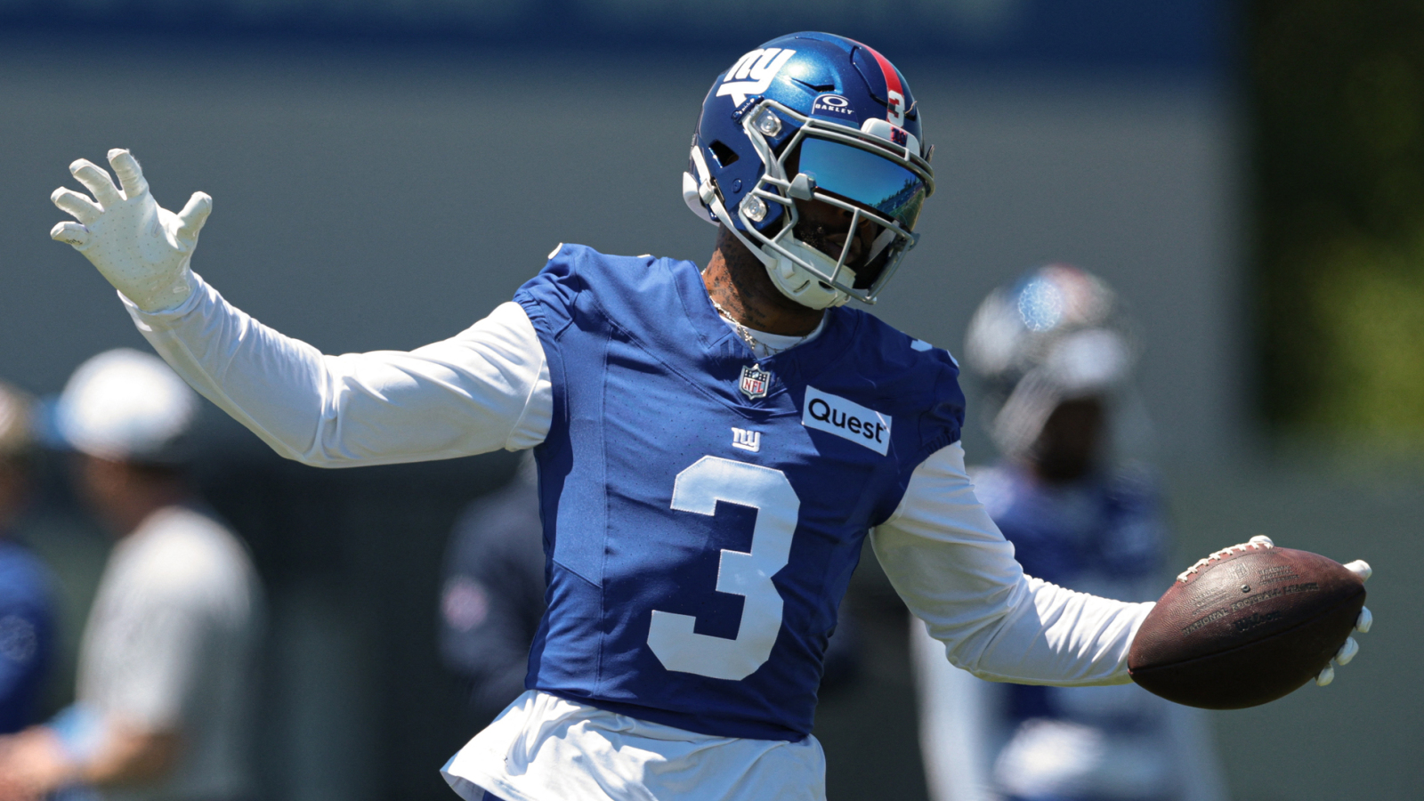 https://www.yardbarker.com/media/8/f/8fd1b597ac9592d0fd2b84ef6bab573218d26874/thumb_16x9/odell-beckham-jr-set-play-first-game-since-2024.jpg?v=1