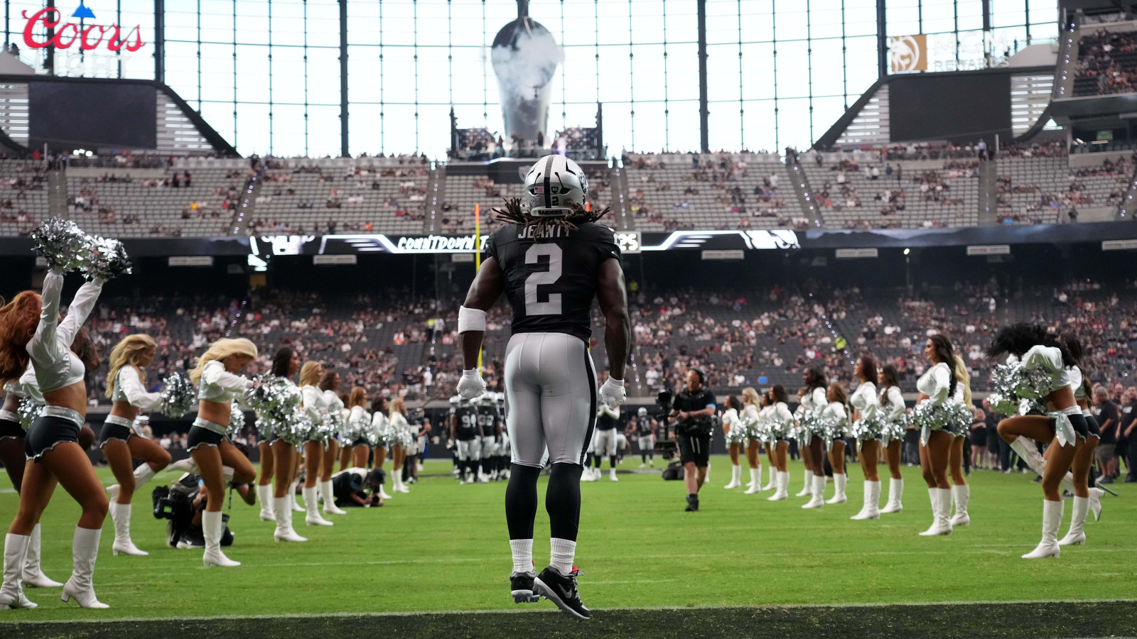Raiders RB Ashton Jeanty's Week 1 Status Uncertain Due to Ankle Injury