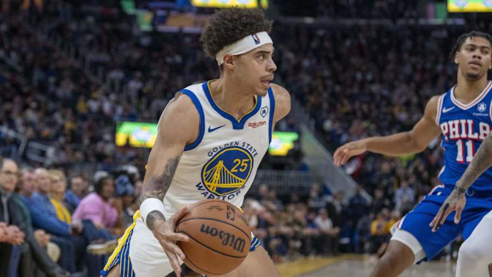 Sixers Share Moment of Former Warriors Veteran Signing With Team