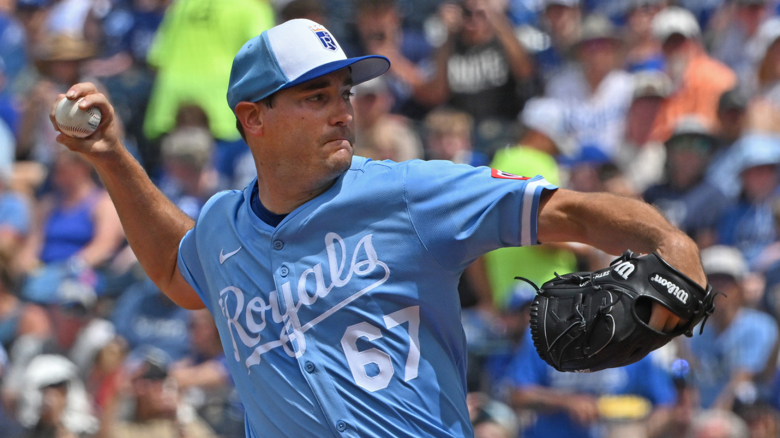 https://www.yardbarker.com/media/9/0/905c5c70f541a8b9a46f9358a0f11c58b18a6d77/thumb_16x9/three-ideal-trade-destinations-royals-ace-seth.jpg?v=1
