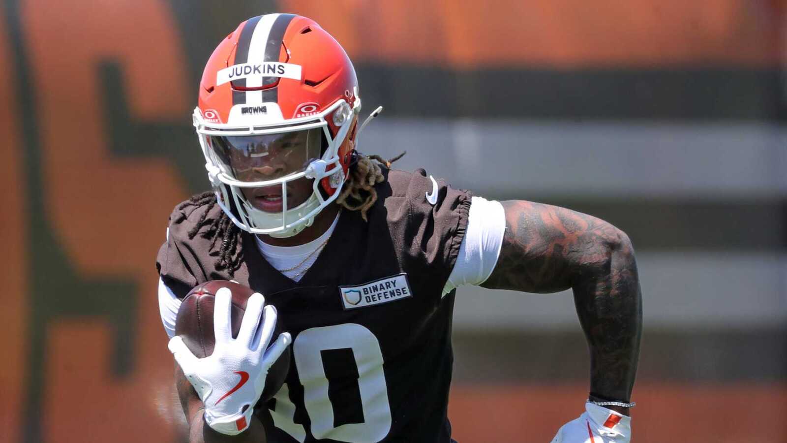 https://www.yardbarker.com/media/9/0/90a1172878c2797f3ad6298f69e154ffbc44f063/thumb_16x9/browns-plan-quinshon-judkins-revealed.jpg?v=1