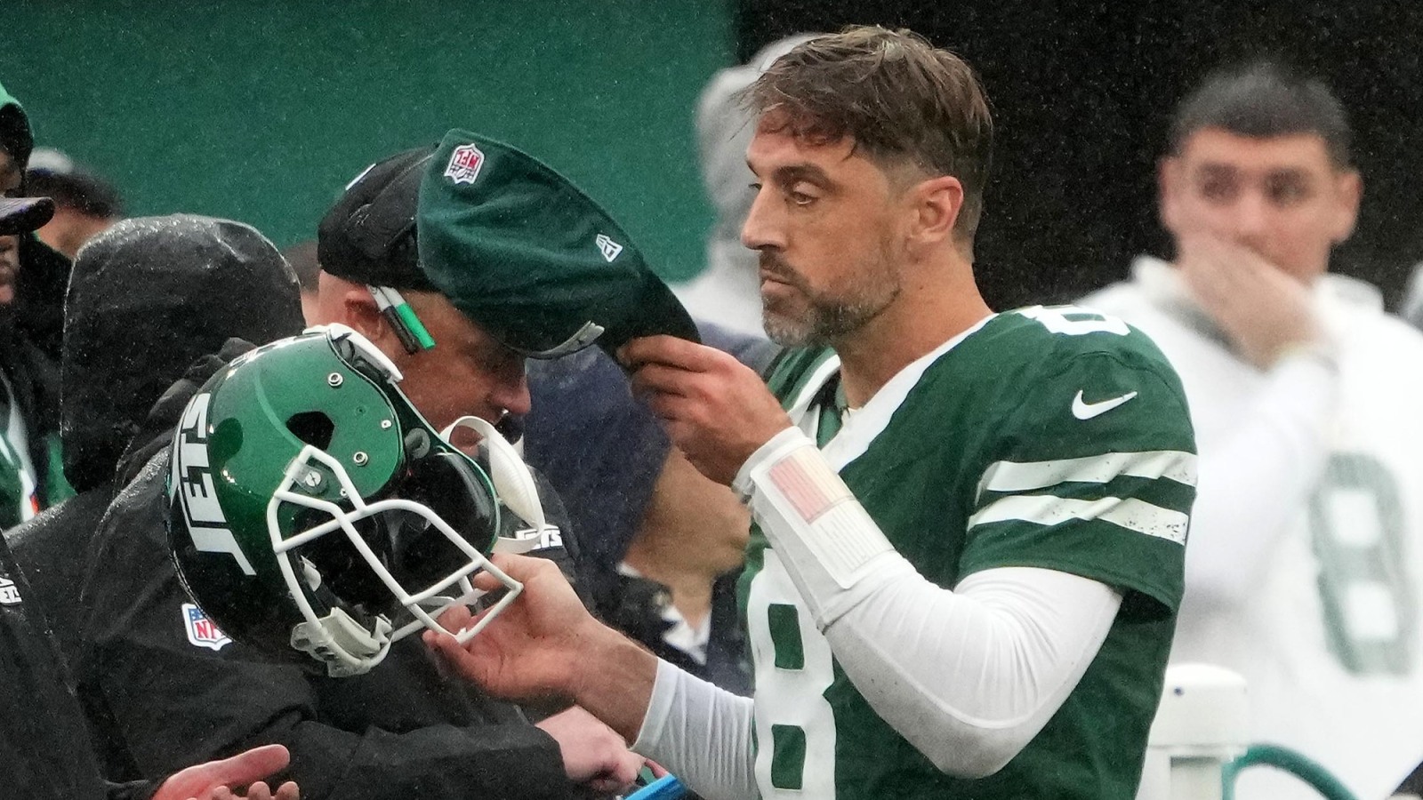 https://www.yardbarker.com/media/9/0/90a387ef4854c2d94139a31251742eb42bfdbeef/thumb_16x9/makes-sense-pittsburgh-steelers-new-aaron-rodgers.jpg?v=2