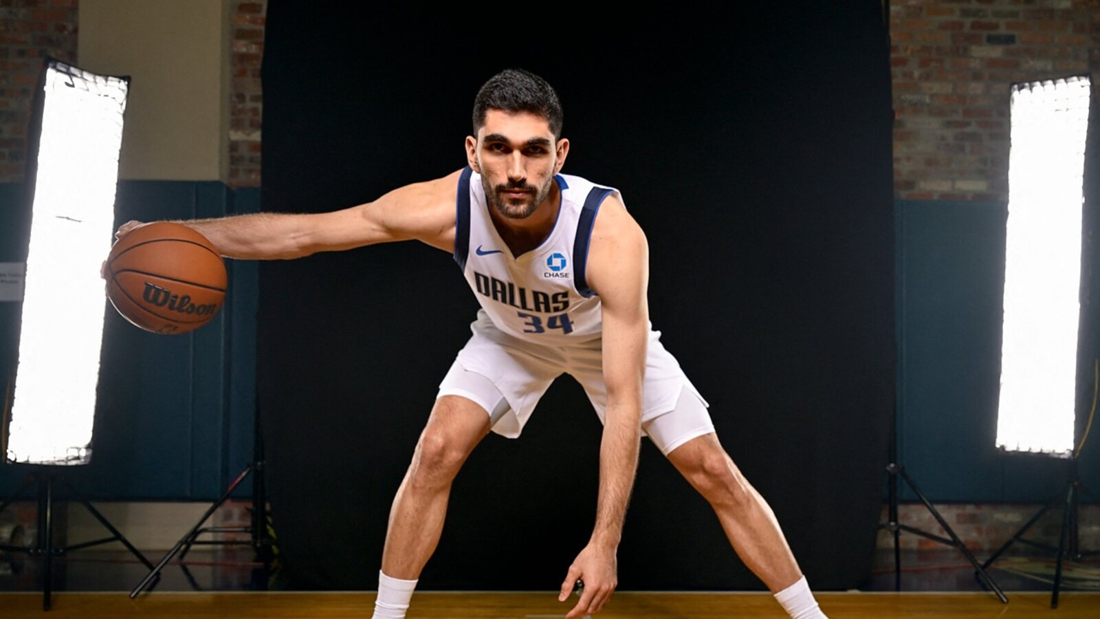 Dusty May Updates Santi Aldama’s Injury Status Ahead Of Mavericks-Rockets Opener