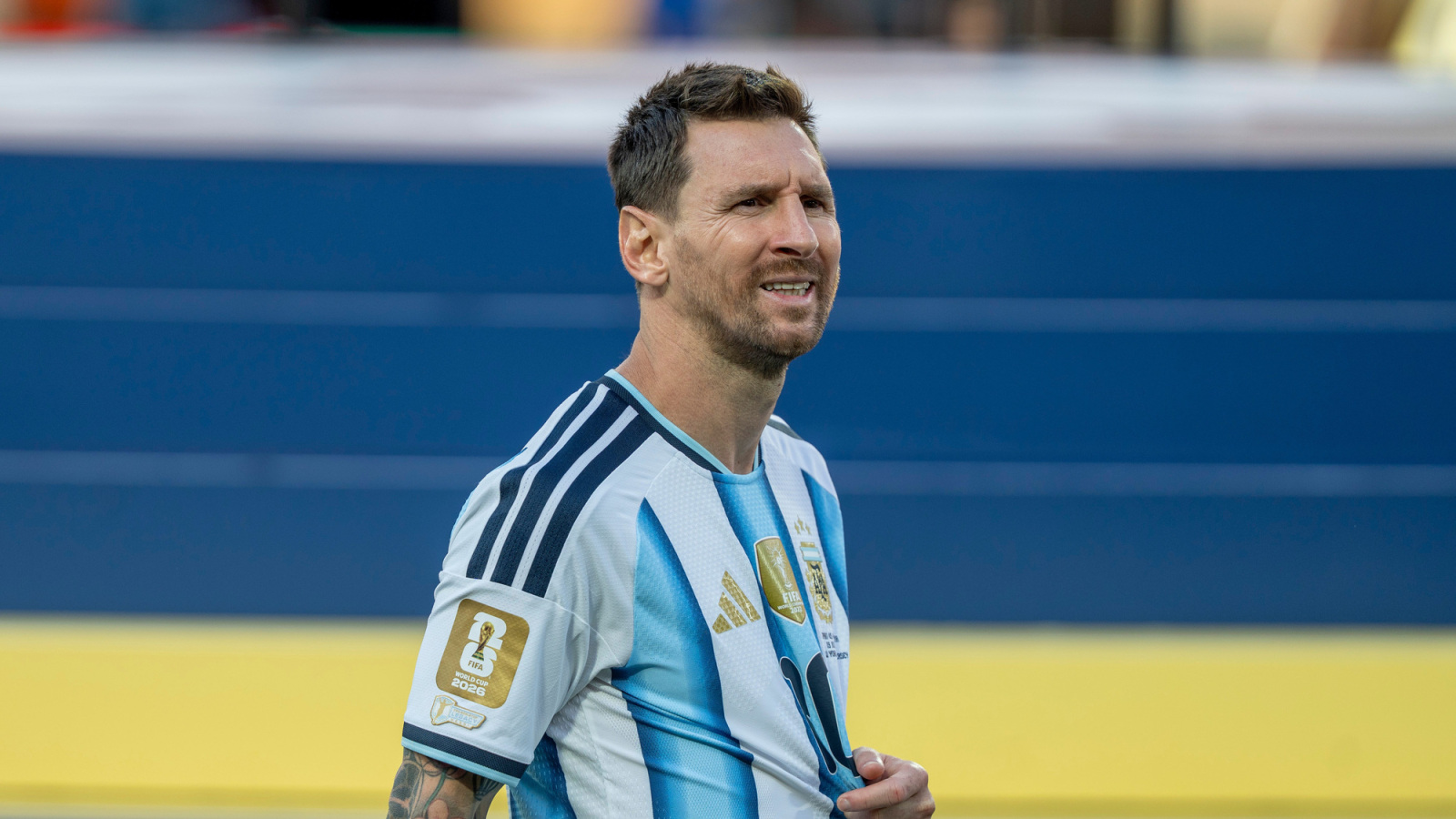 https://www.yardbarker.com/media/9/1/910c4db9e7345013dd5c87121d3c7697740bfad7/thumb_16x9/argentina-forward-lionel-messi-10-walks-off.jpg?v=1