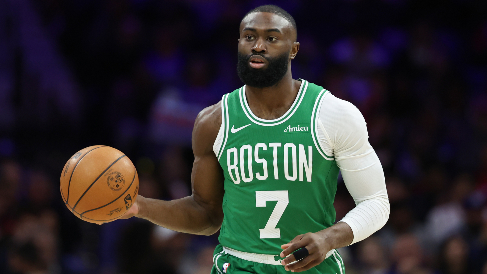 https://www.yardbarker.com/media/9/1/91782e777fded19355b1a090bbd0c09d8e450de4/thumb_16x9/bill-simmons-shares-bombshell-jaylen-brown.jpg?v=1