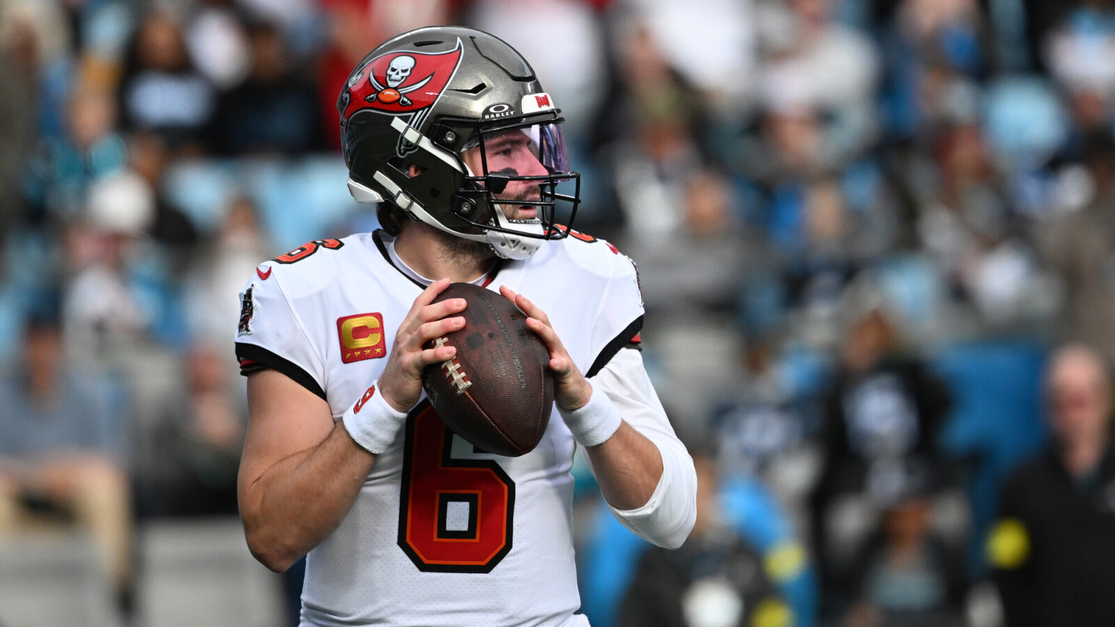 https://www.yardbarker.com/media/9/1/91ab41a96fdc9d46220ddad8cc7d70d28ab66a08/thumb_16x9/buccaneers-need-real-plan-unwilling-pay-baker.jpg?v=1