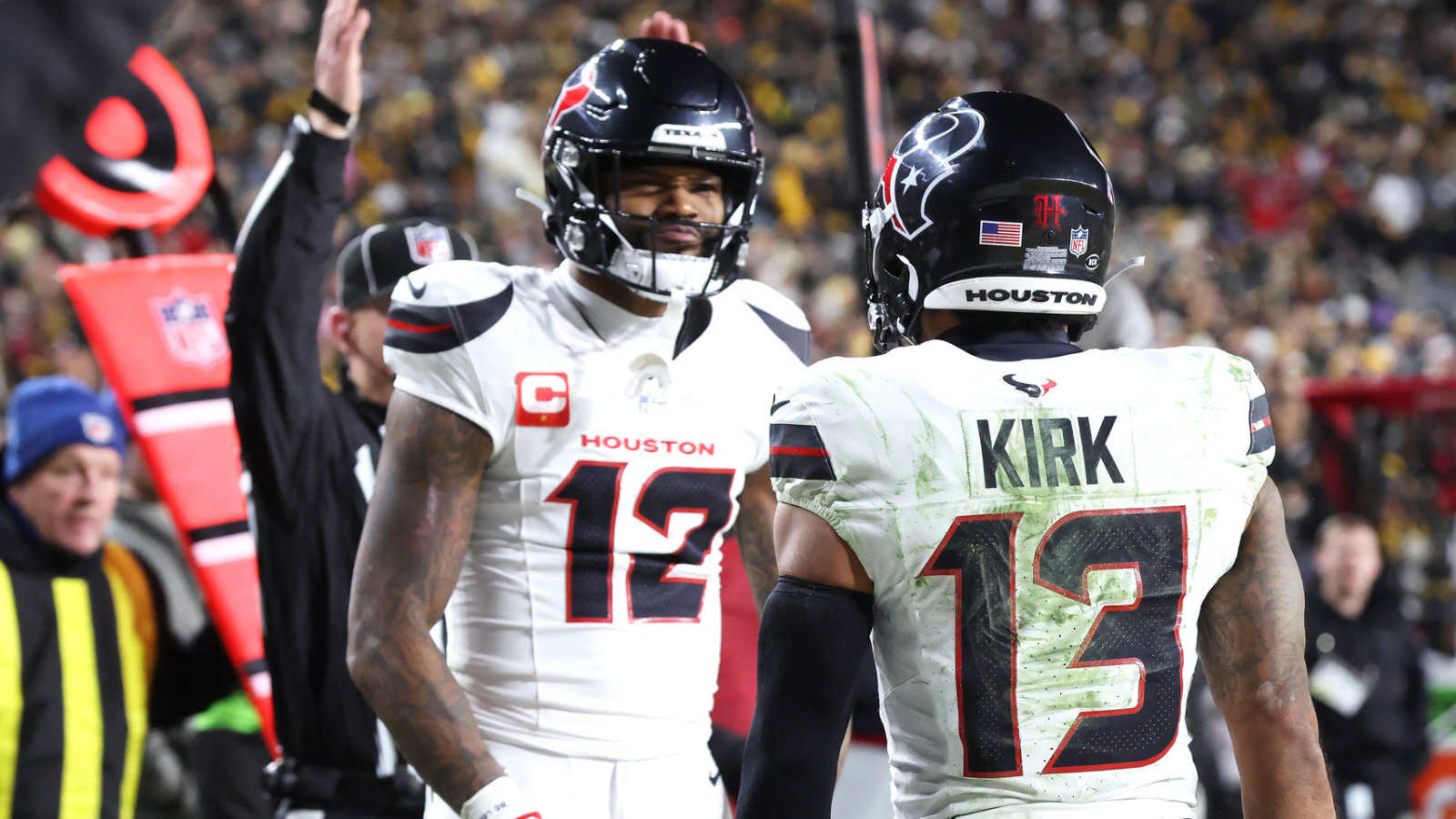 Texans WR Nico Collins carted off the field after scary fall