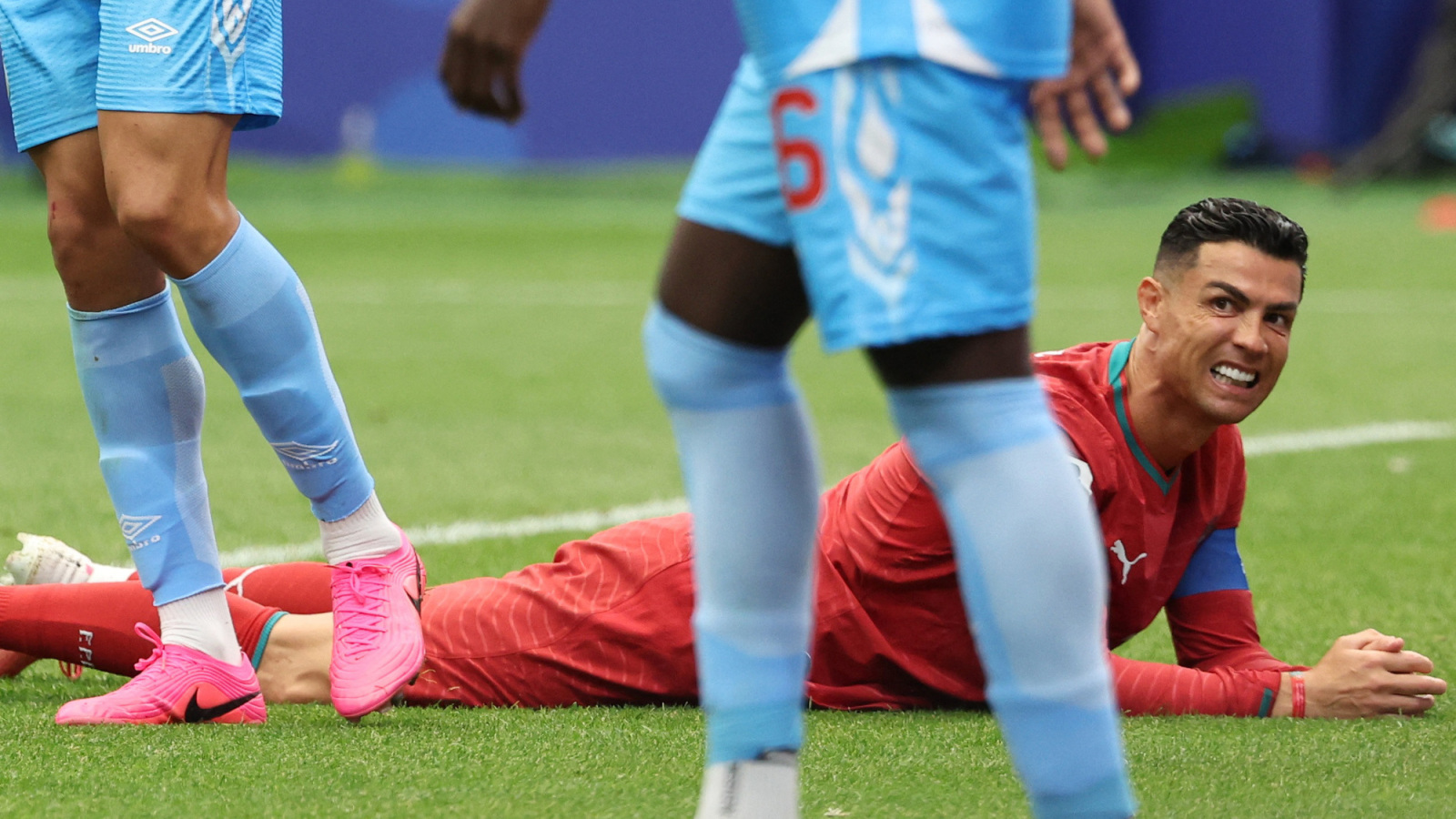 https://www.yardbarker.com/media/9/1/91f6522e6d78cb0acf53fa6b5bcf7be5caaf0120/thumb_16x9/world-cup-opener-marks-another-loss-ronaldo-messi.jpg?v=1