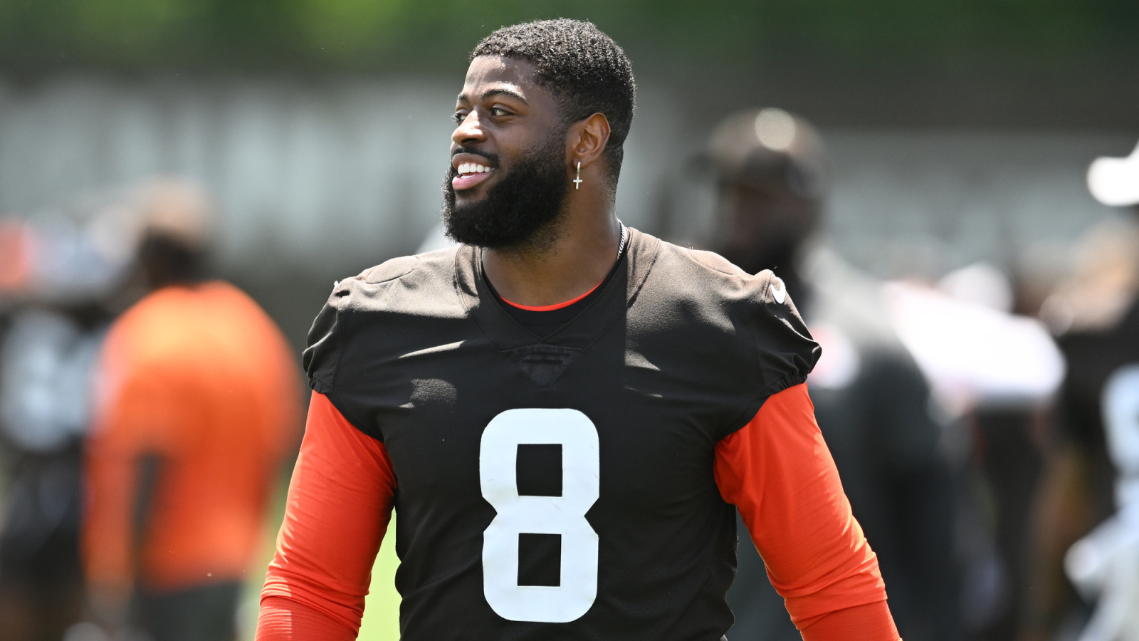 Browns' New Star Fires Warning Shot At Steelers And Rest Of AFC North Claiming Cleveland Has 2 Elite QBs