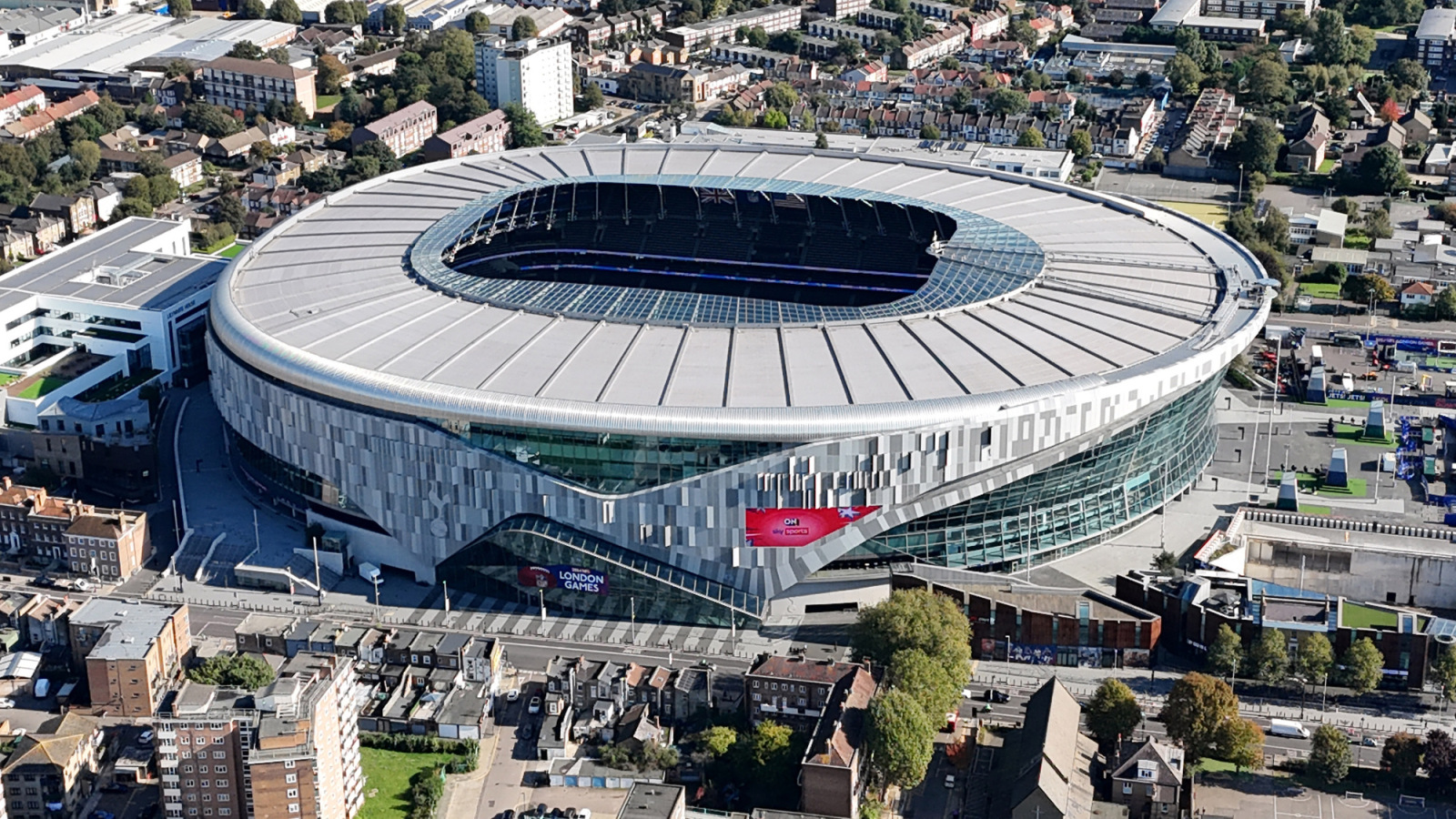 https://www.yardbarker.com/media/9/2/924d7619c86f773b2ed5023e51065d361302167f/thumb_16x9/tottenham-hotspurs-move-star-hit-standstill.jpg?v=1