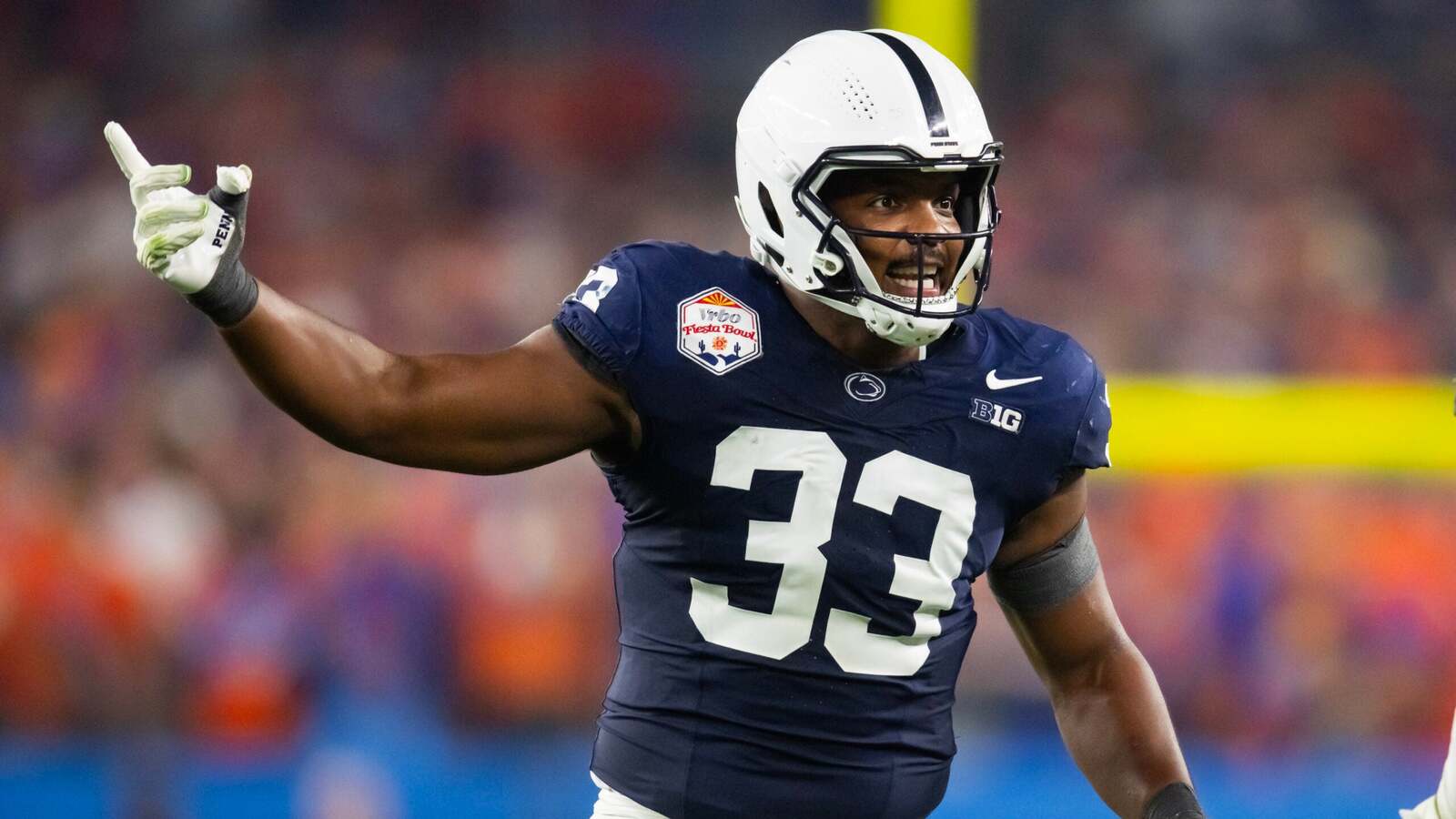 Bears Day 3 Mock Draft: Ryan Poles finally addresses the defensive line while Ben Johnson finds a way to add a third weapon