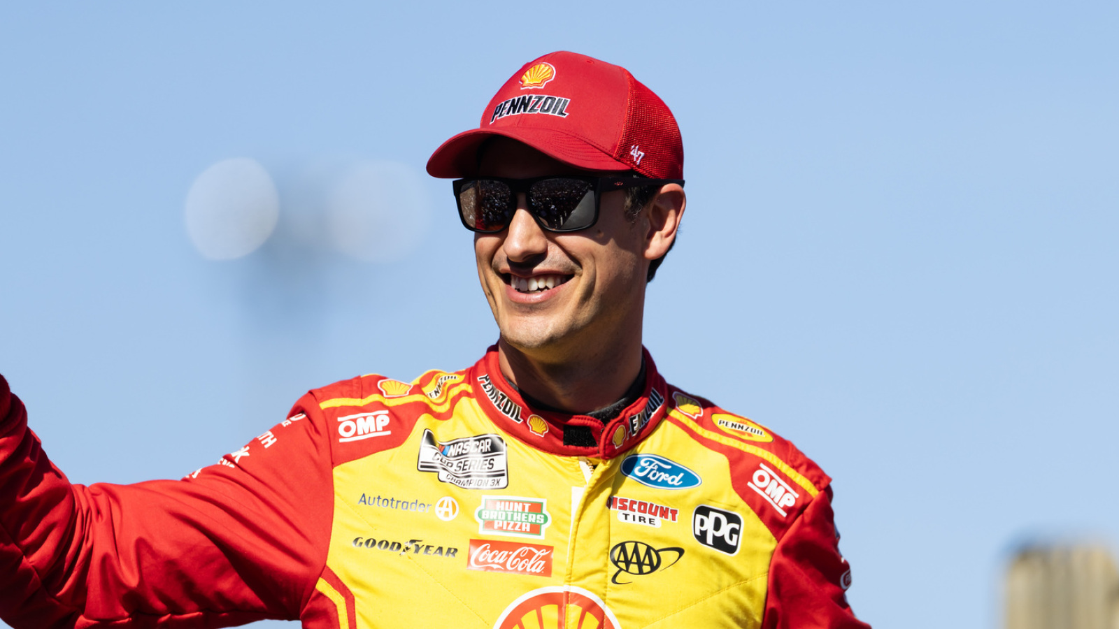https://www.yardbarker.com/media/9/2/92cf63aa2dffce06aa95f1fdb7e521b6d5549520/thumb_16x9/joey-logano-reacts-nascars-playoff-format-change.jpg?v=1